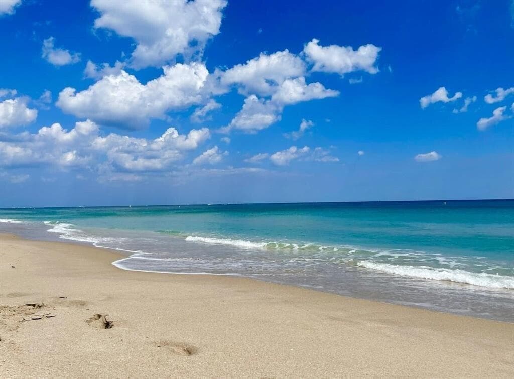 1800 S Ocean Boulevard 410, Lauderdale-By-The-Sea, FL 33062 — photo 9 of 10