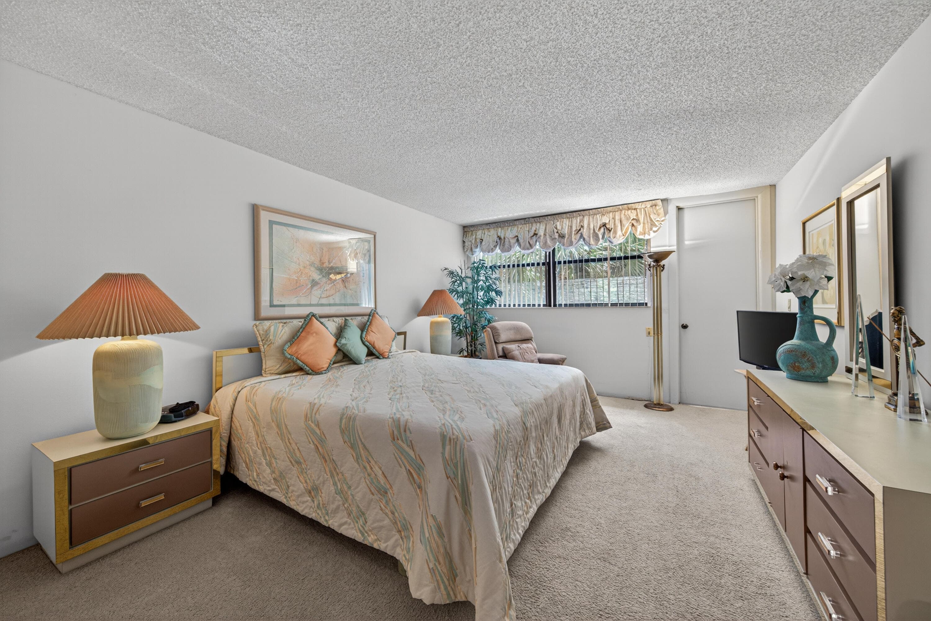 16325 Golf Club Road 302, Weston, FL 33326 — photo 6 of 23
