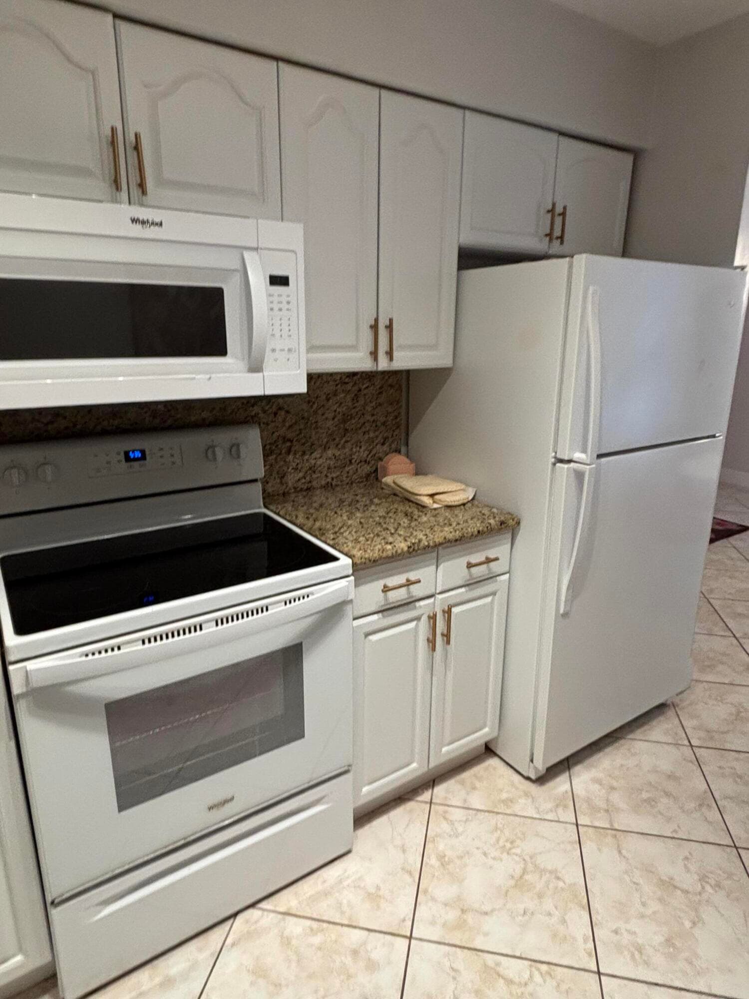510 Prosperity Farms Road 8b, North Palm Beach, FL 33408 — photo 4 of 16
