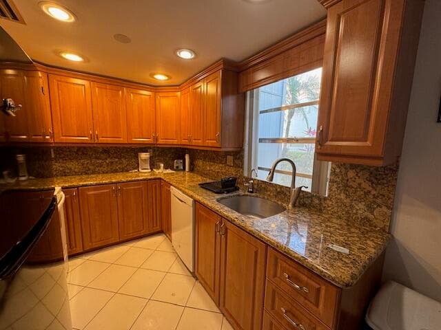 107 Flanders, Delray Beach, FL 33484 — photo 5 of 30