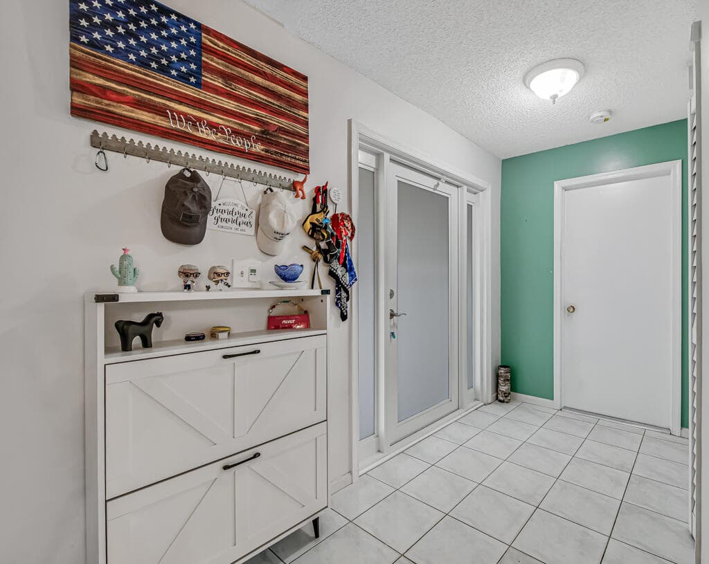 3033 NW 95th Avenue, Coral Springs, FL 33065 — photo 5 of 37