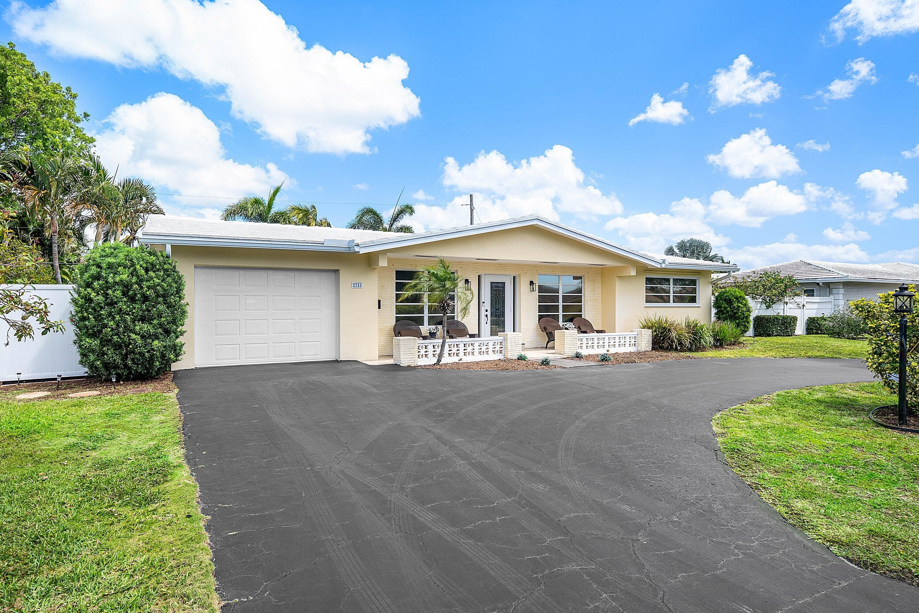 2741 NE 52nd Street, Lighthouse Point, FL 33064 — photo 5 of 45