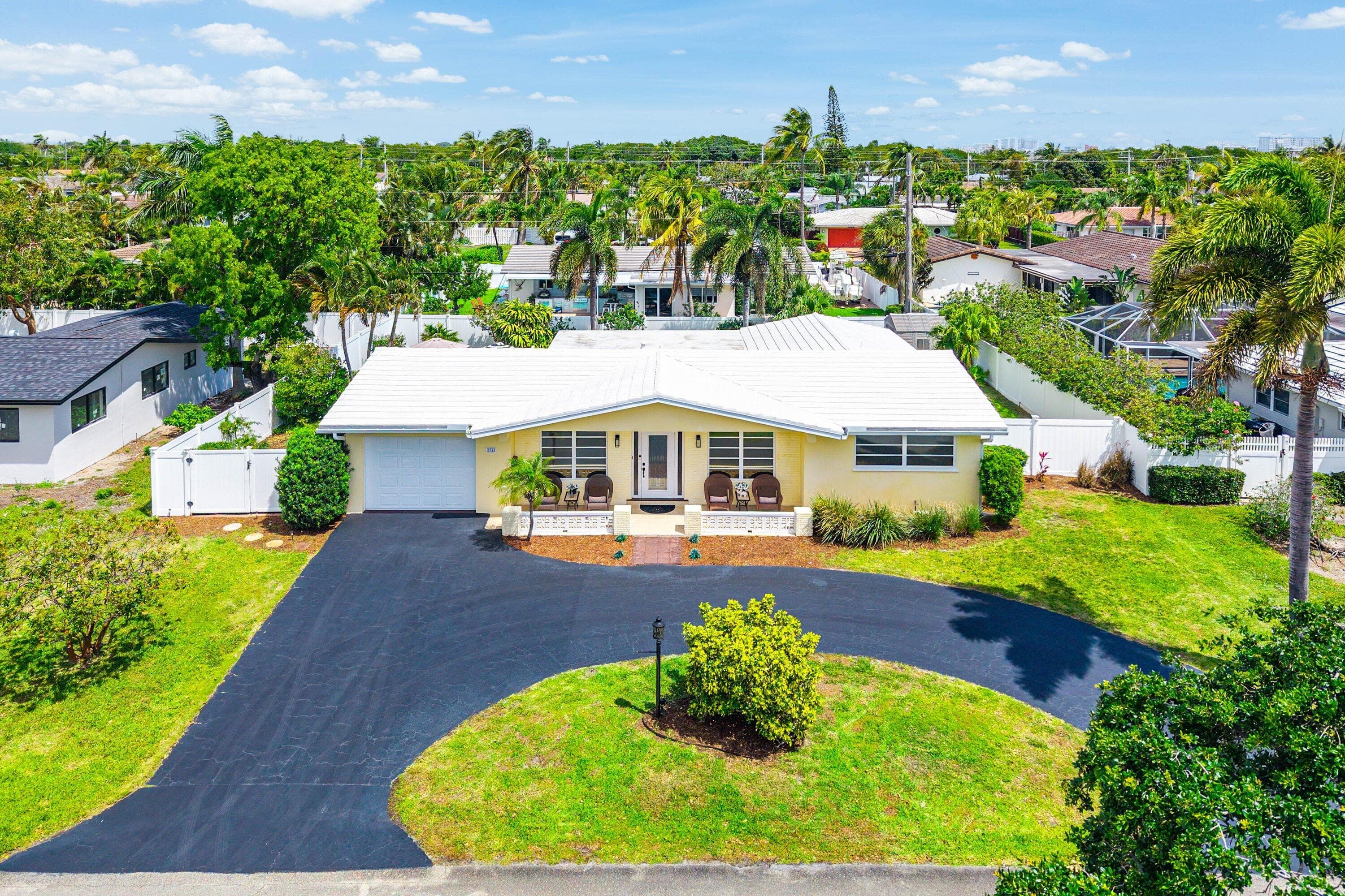 2741 NE 52nd Street, Lighthouse Point, FL 33064 — photo 3 of 45