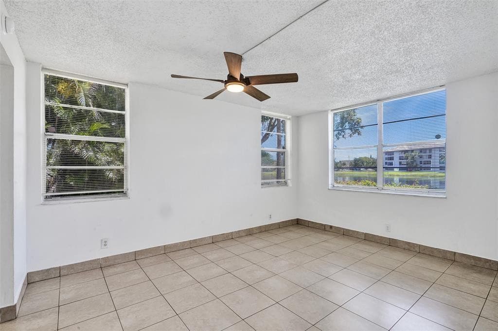 9440 Poinciana Place 101, Davie, FL 33324 — photo 7 of 30