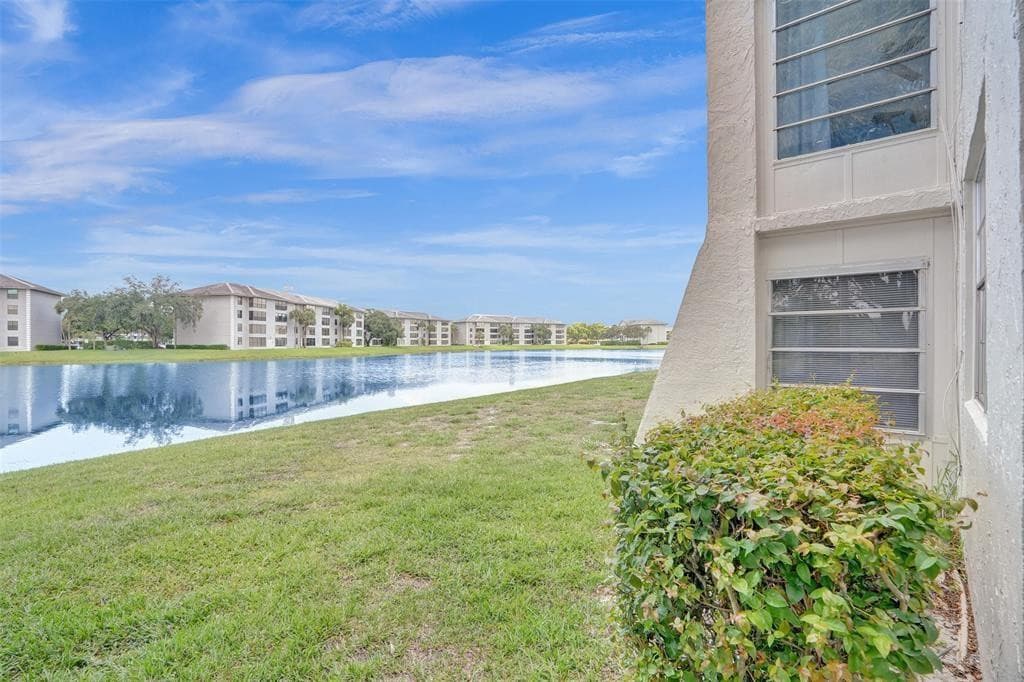 9440 Poinciana Place 101, Davie, FL 33324 — photo 22 of 30