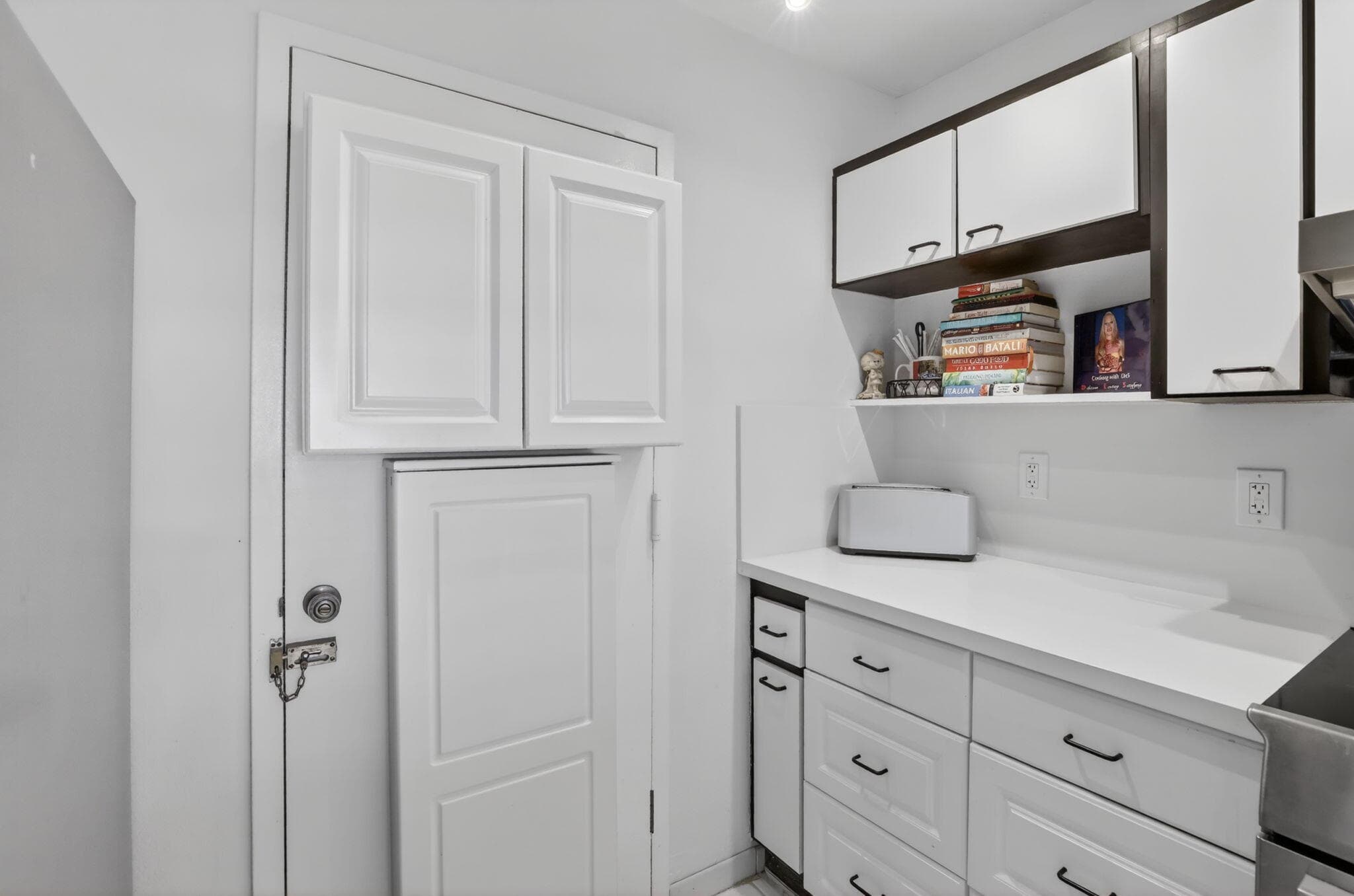 1160 N Federal Highway 517, Fort Lauderdale, FL 33304 — photo 5 of 68