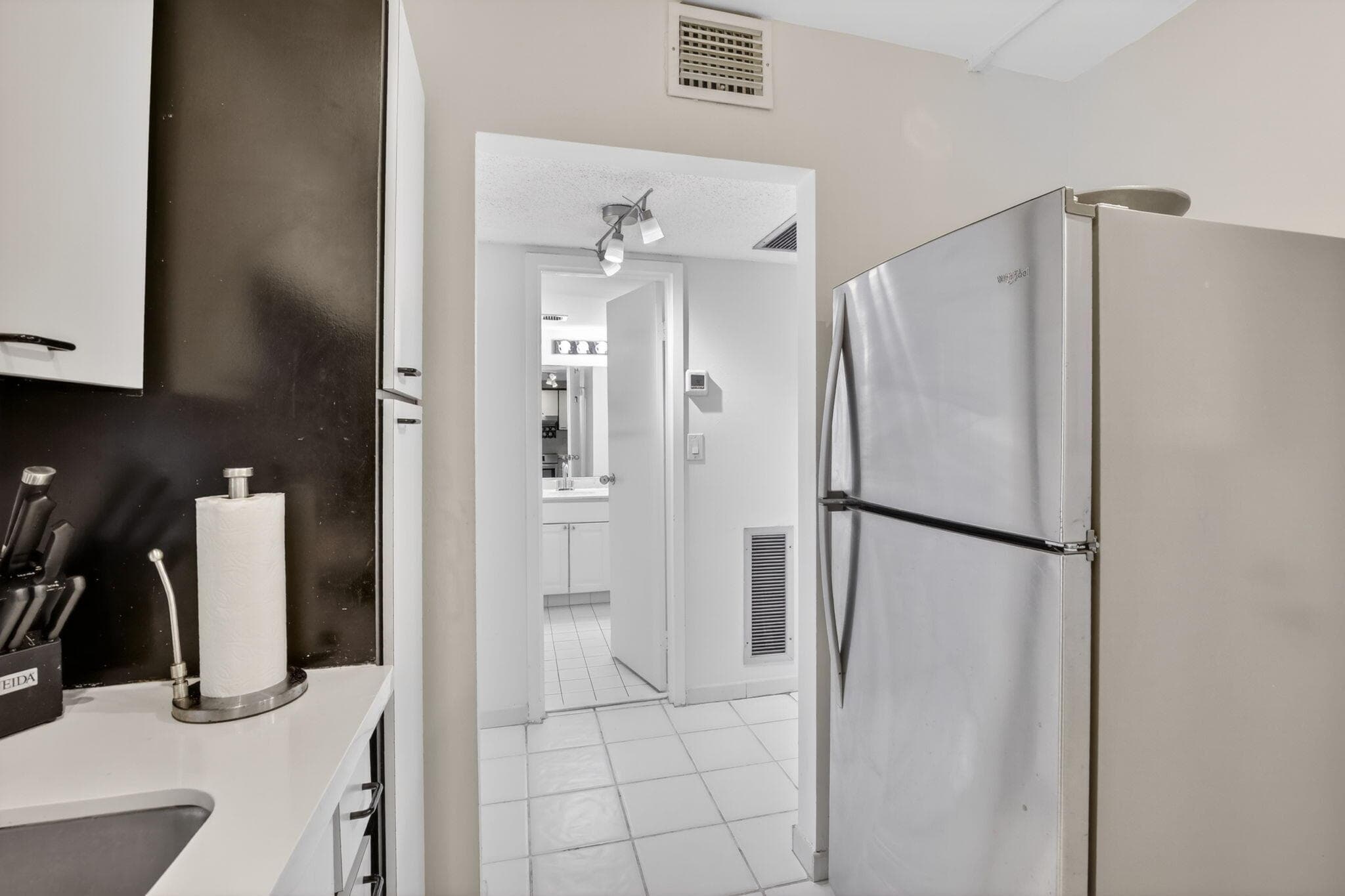 1160 N Federal Highway 517, Fort Lauderdale, FL 33304 — photo 6 of 68