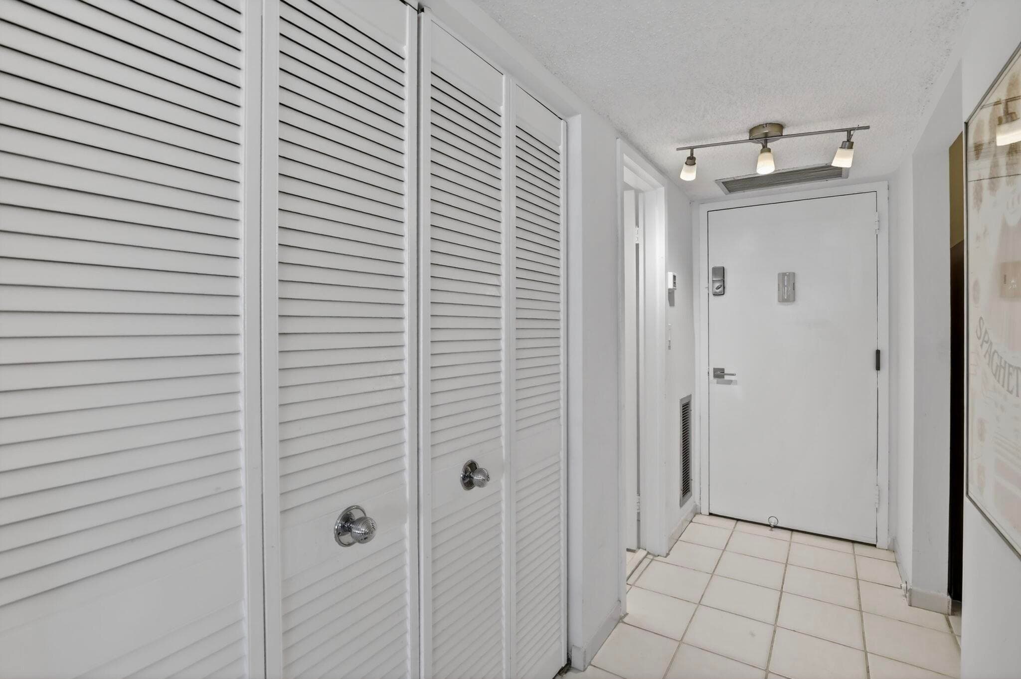1160 N Federal Highway 517, Fort Lauderdale, FL 33304 — photo 13 of 68