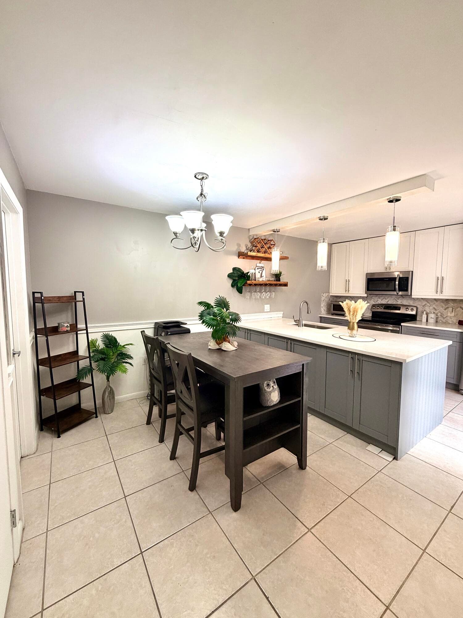 812 8th Way, West Palm Beach, FL 33407 — photo 8 of 22