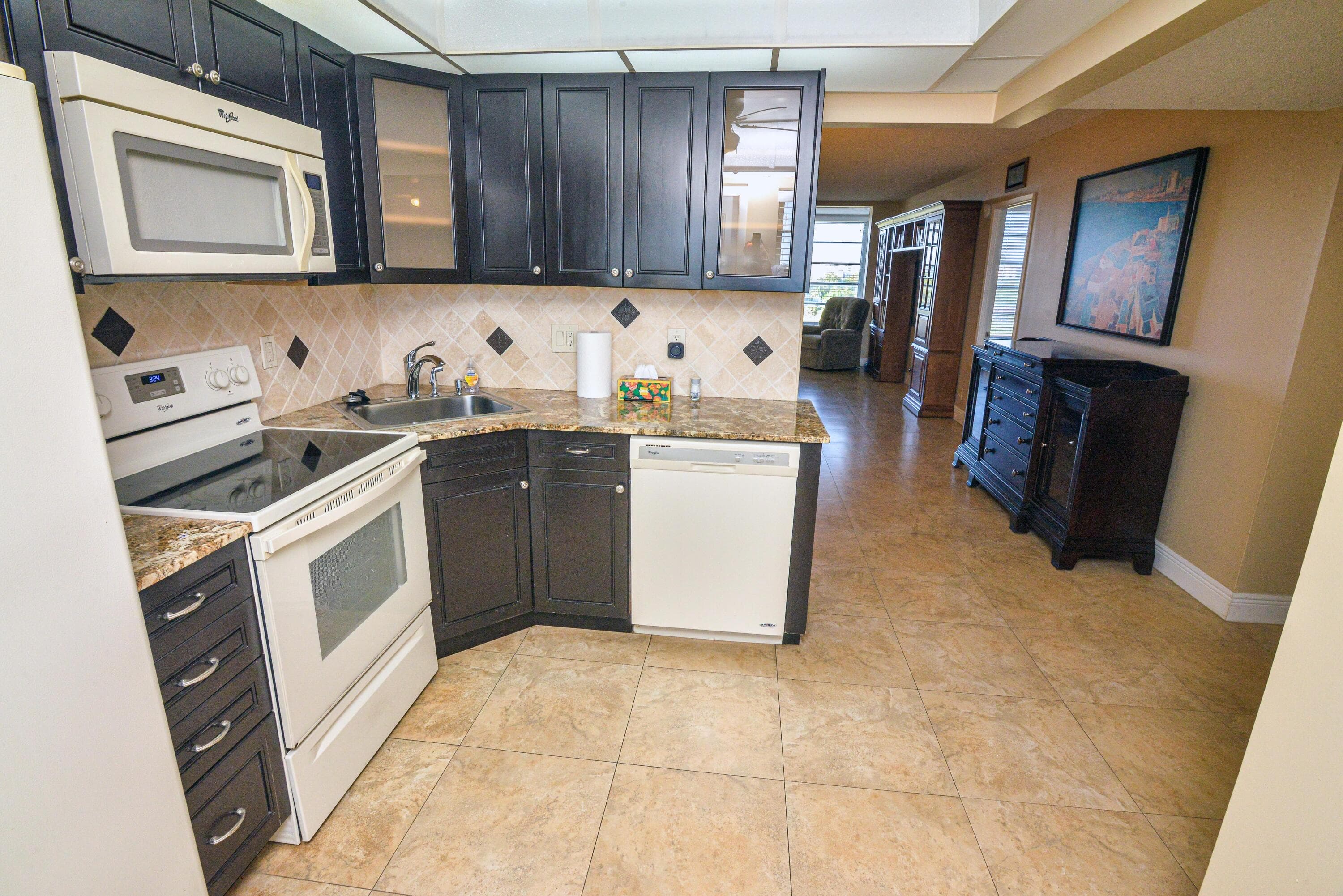 2661 S Course Drive 707, Pompano Beach, FL 33069 — photo 5 of 32