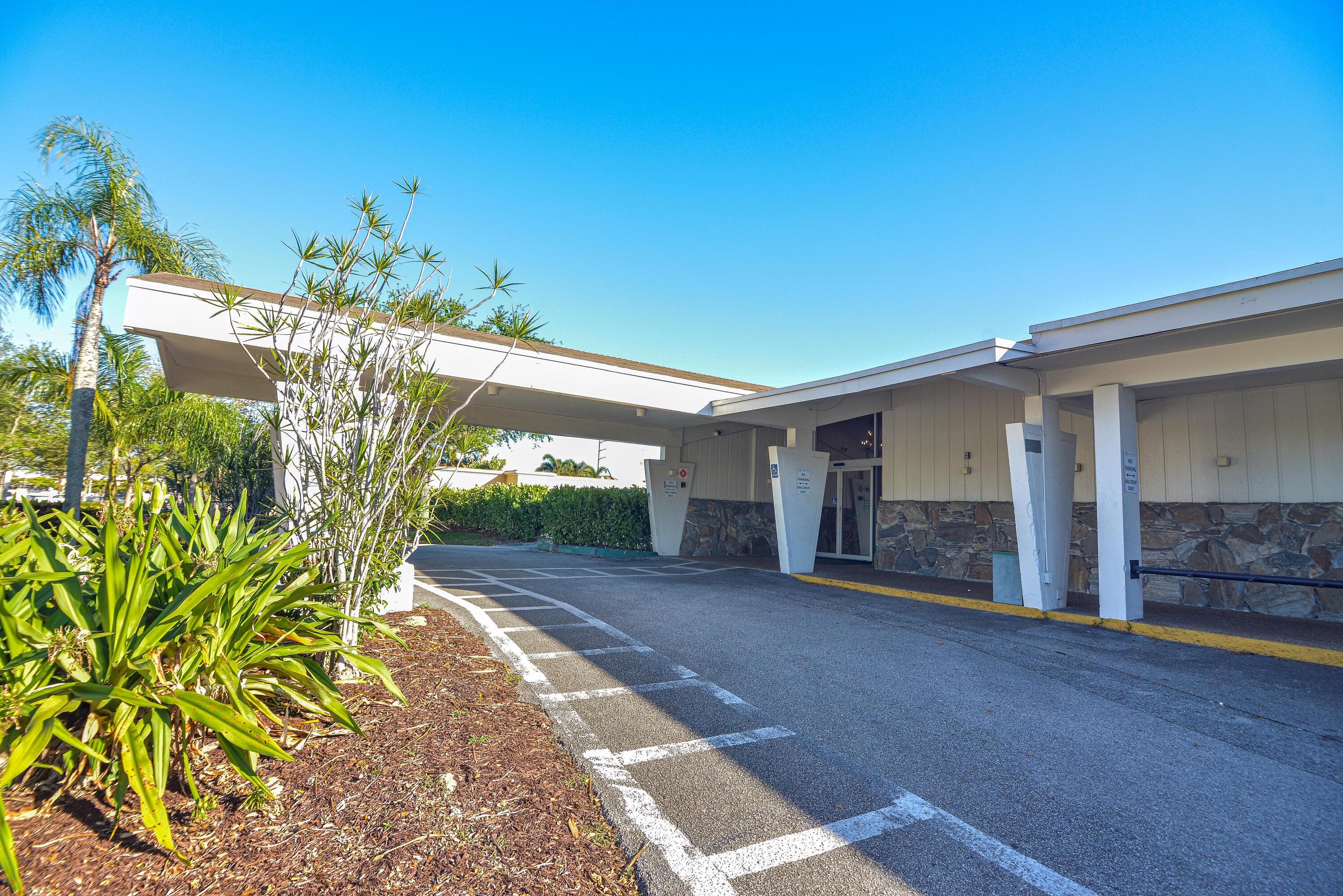 2661 S Course Drive 707, Pompano Beach, FL 33069 — photo 30 of 32