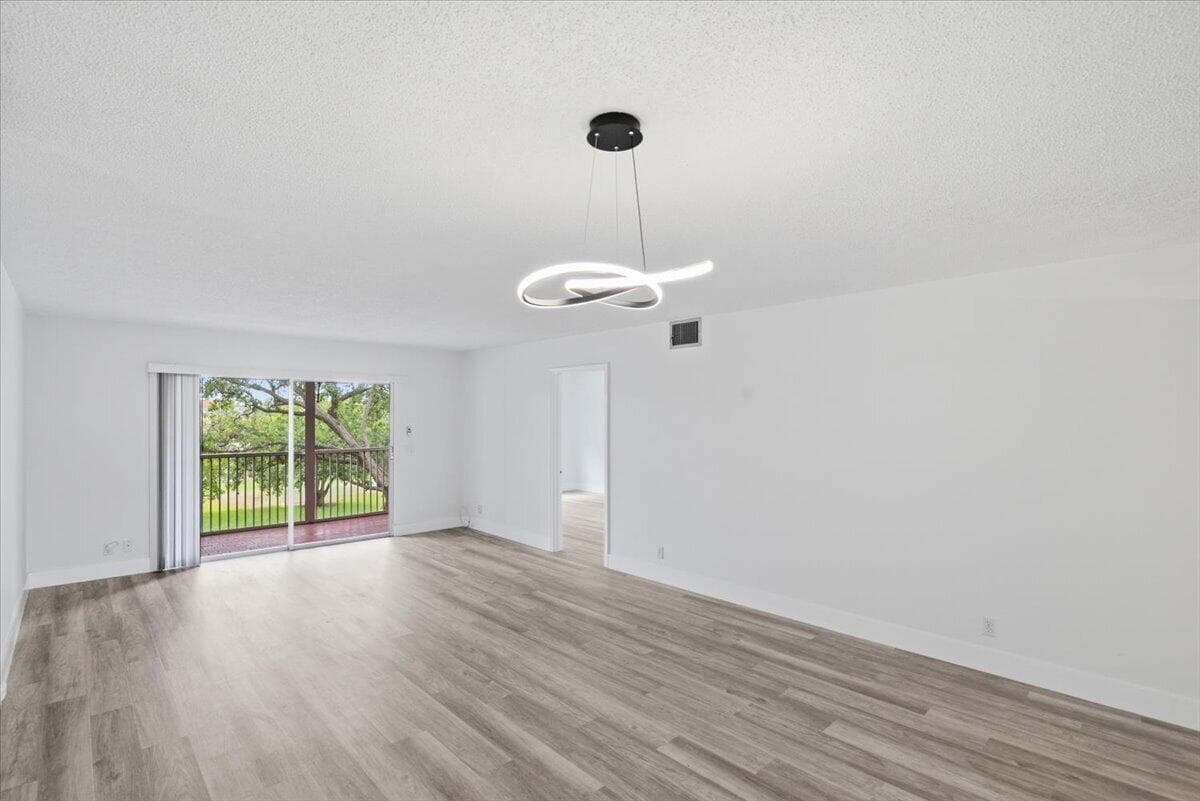 700 SW 128th Avenue 310c, Pembroke Pines, FL 33027 — photo 10 of 38