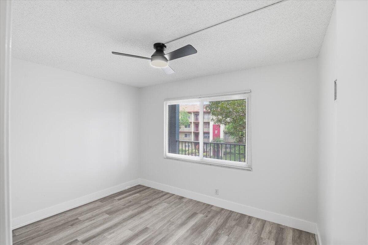 700 SW 128th Avenue 310c, Pembroke Pines, FL 33027 — photo 16 of 38