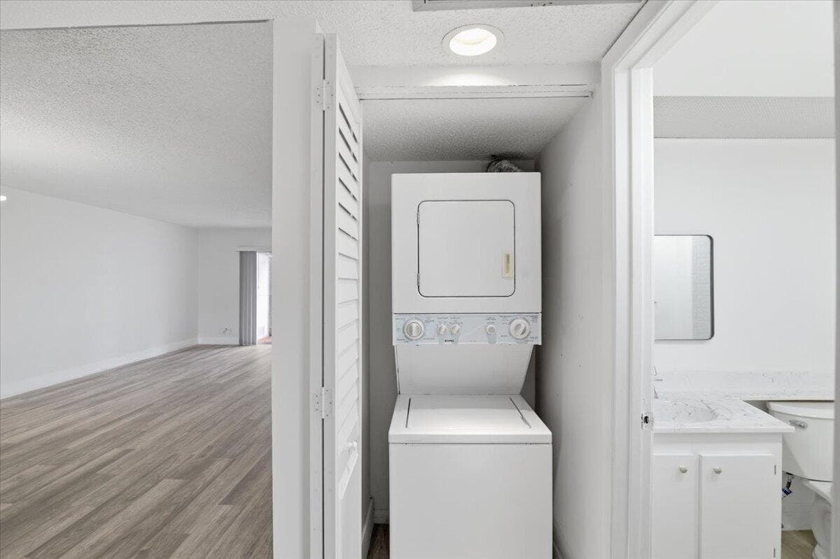 700 SW 128th Avenue 310c, Pembroke Pines, FL 33027 — photo 18 of 38