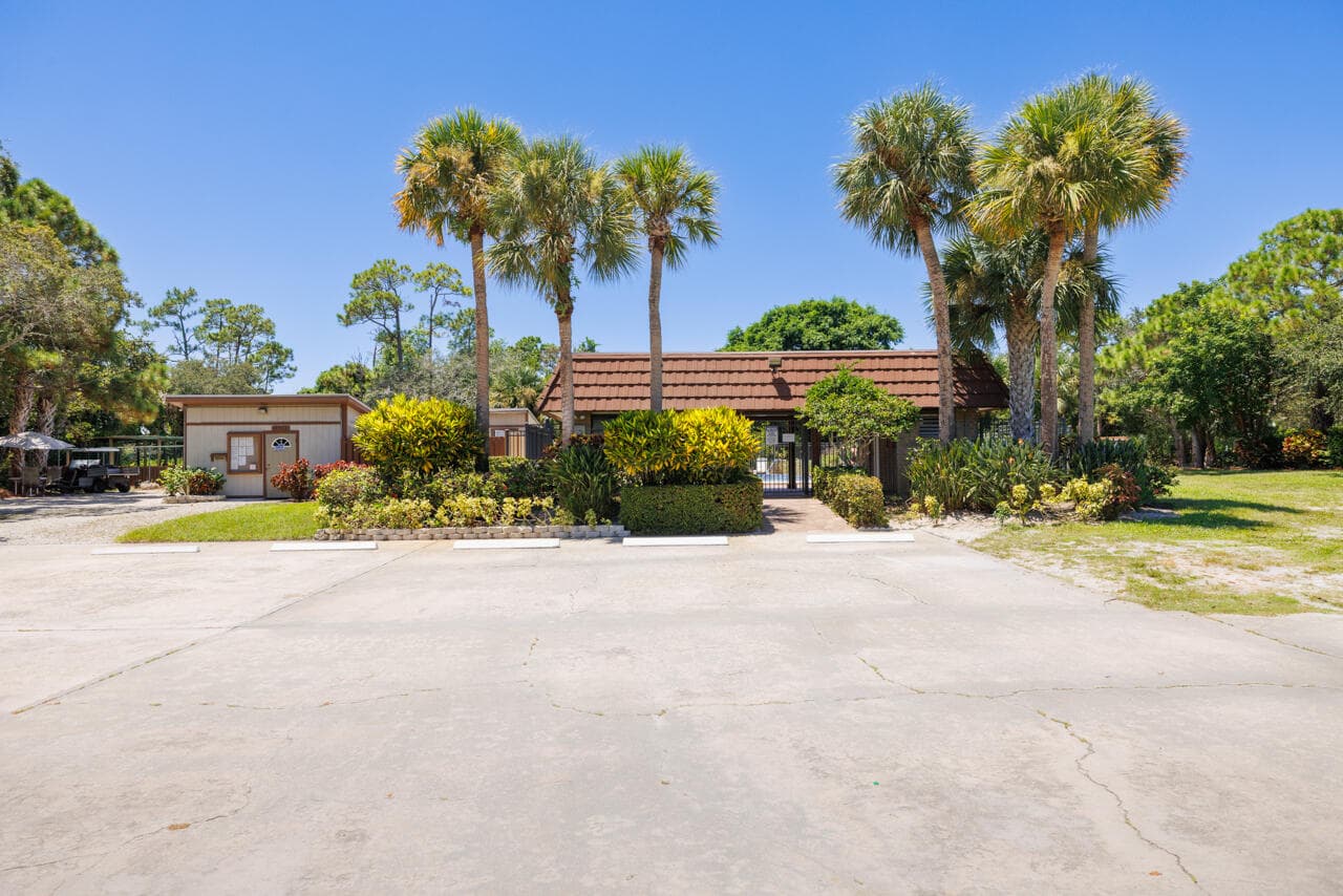 6197 SE Riverboat Drive 1008, Stuart, FL 34997 — photo 30 of 36