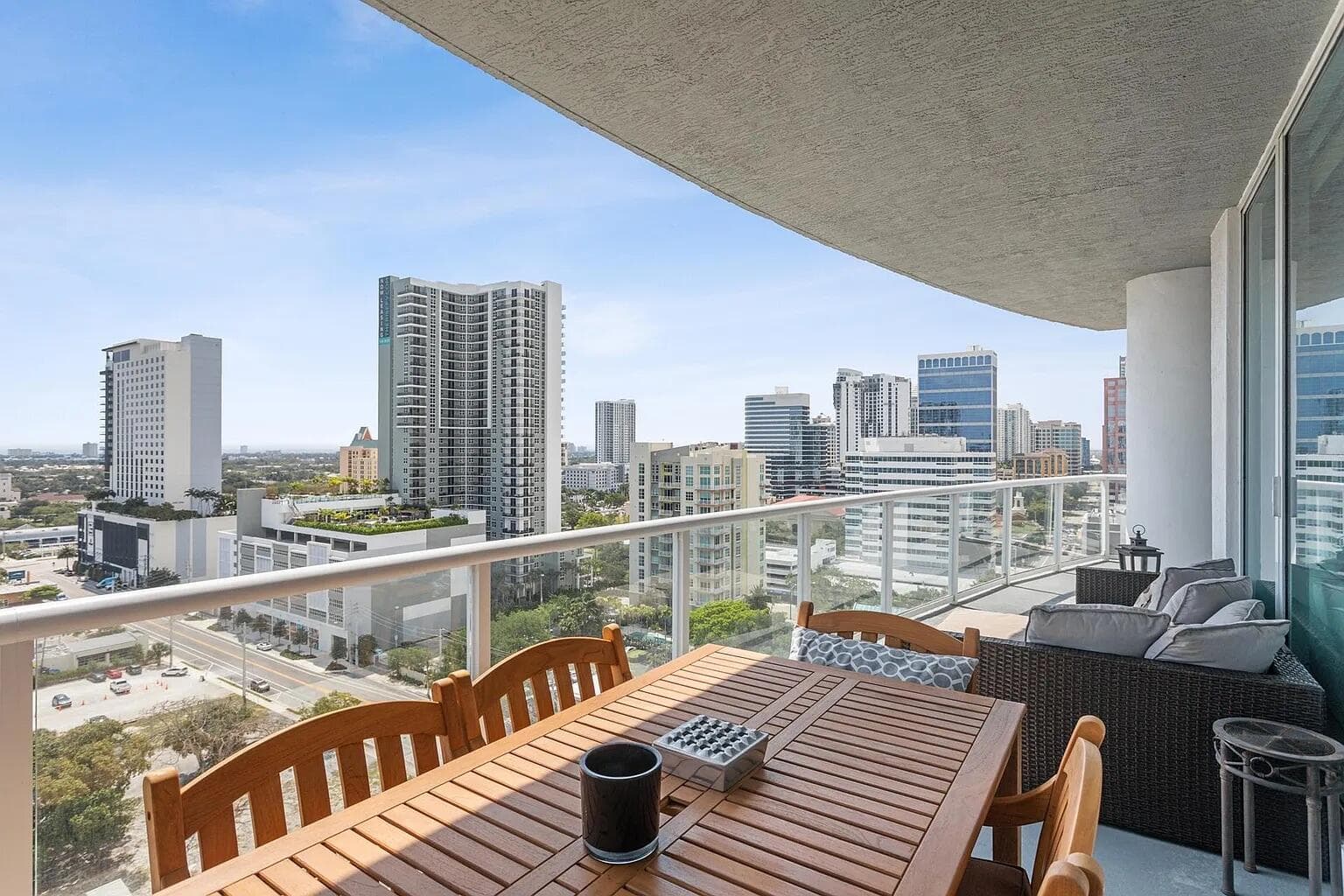 315 NE 3rd Avenue 1506, Fort Lauderdale, FL 33301 — photo 1 of 35