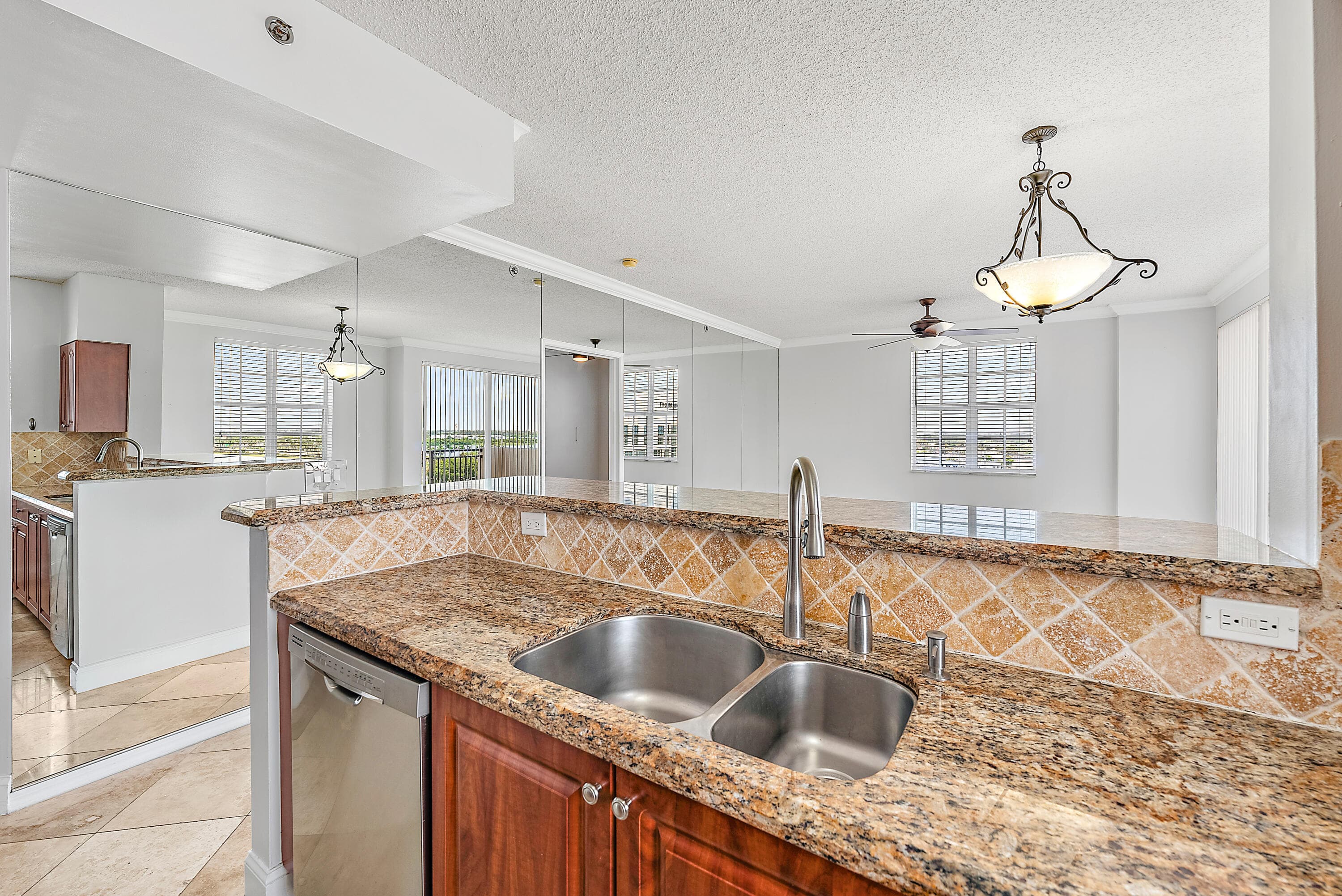 616 Clearwater Park Road 913, West Palm Beach, FL 33401 — photo 12 of 27