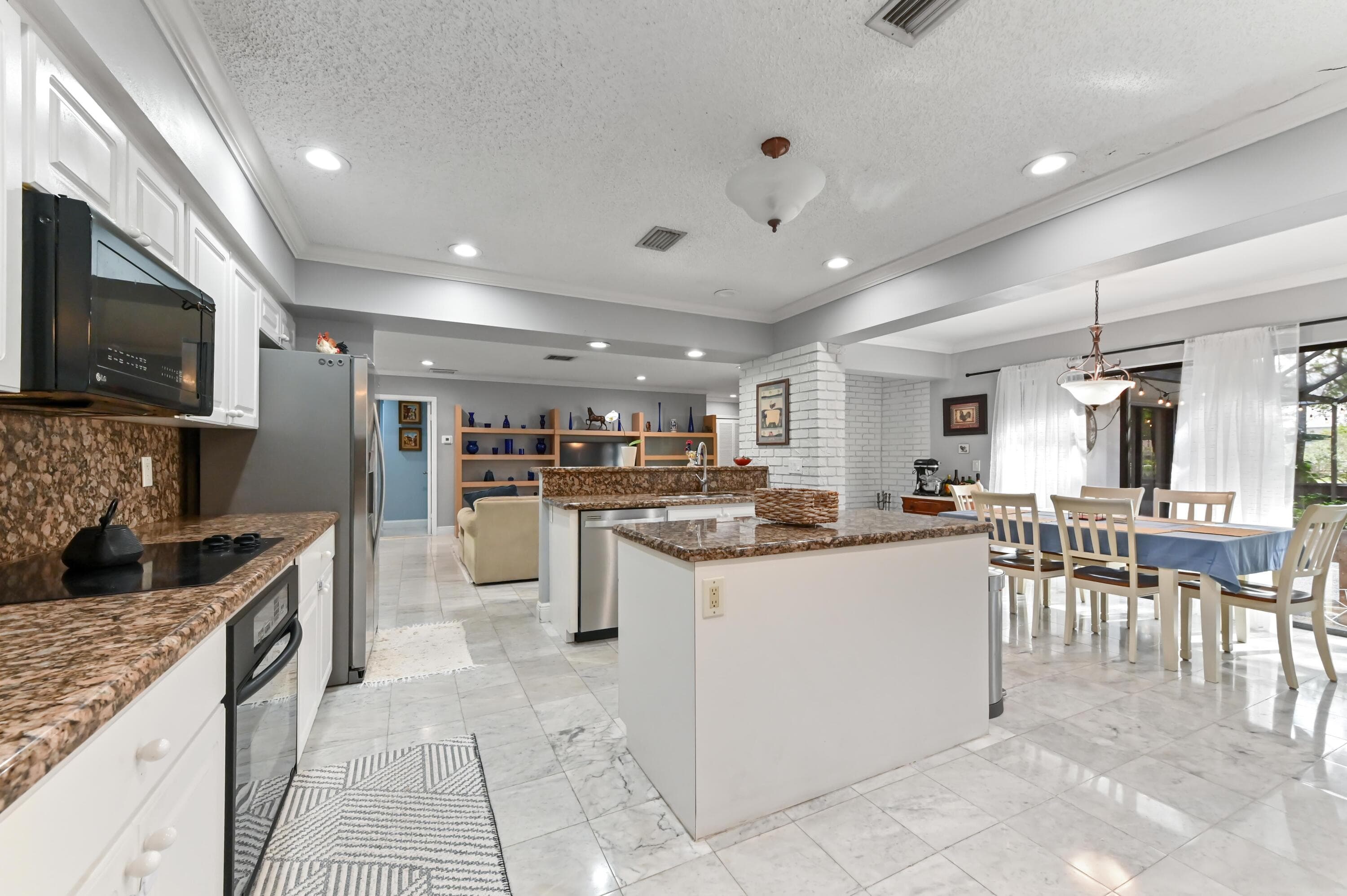 9351 NW 44th Place, Coral Springs, FL 33065 — photo 7 of 43