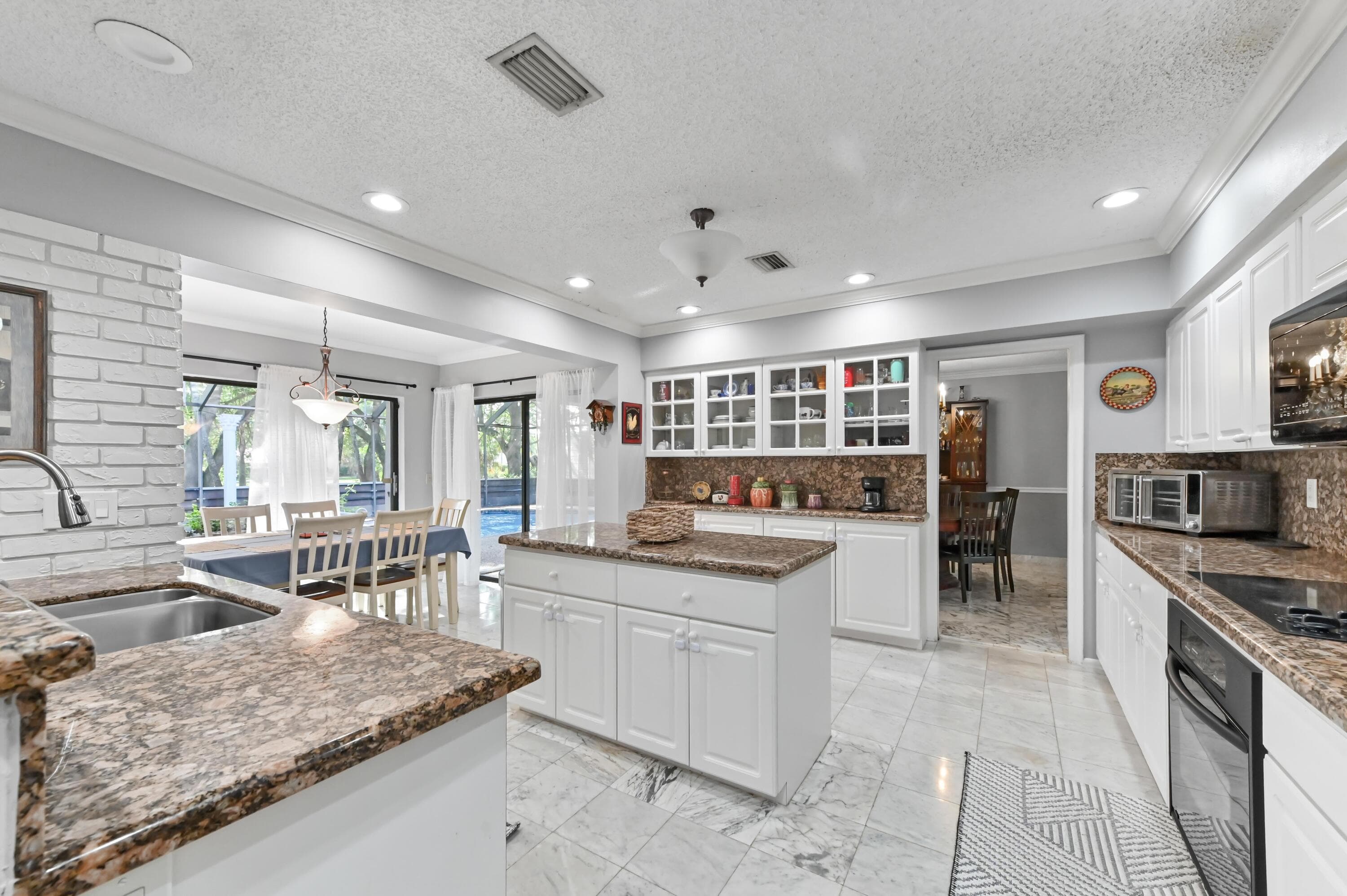 9351 NW 44th Place, Coral Springs, FL 33065 — photo 8 of 43