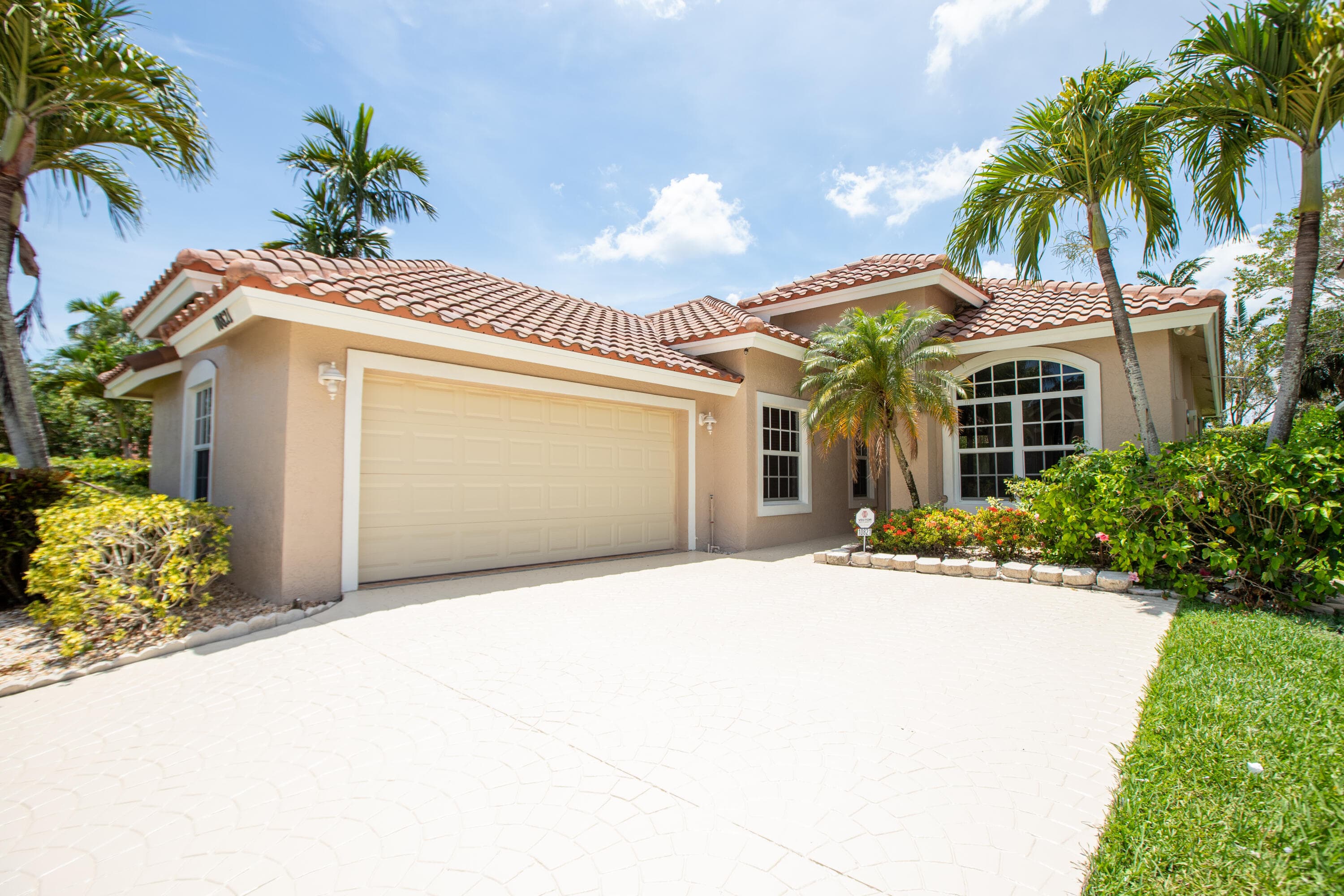10821 La Salinas Circle, Boca Raton, FL 33428 — photo 1 of 65
