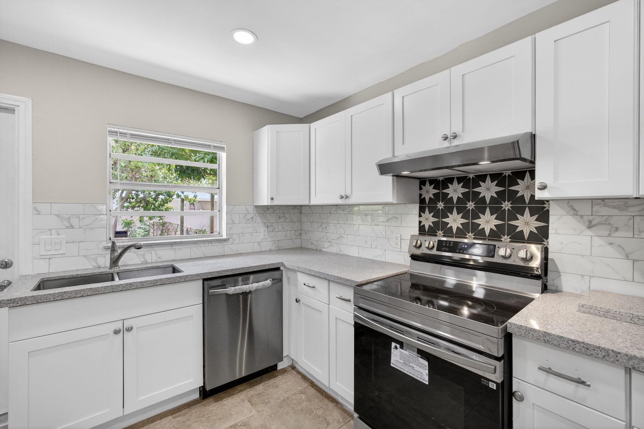 9484 Sun Court, Palm Beach Gardens, FL 33403 — photo 12 of 19
