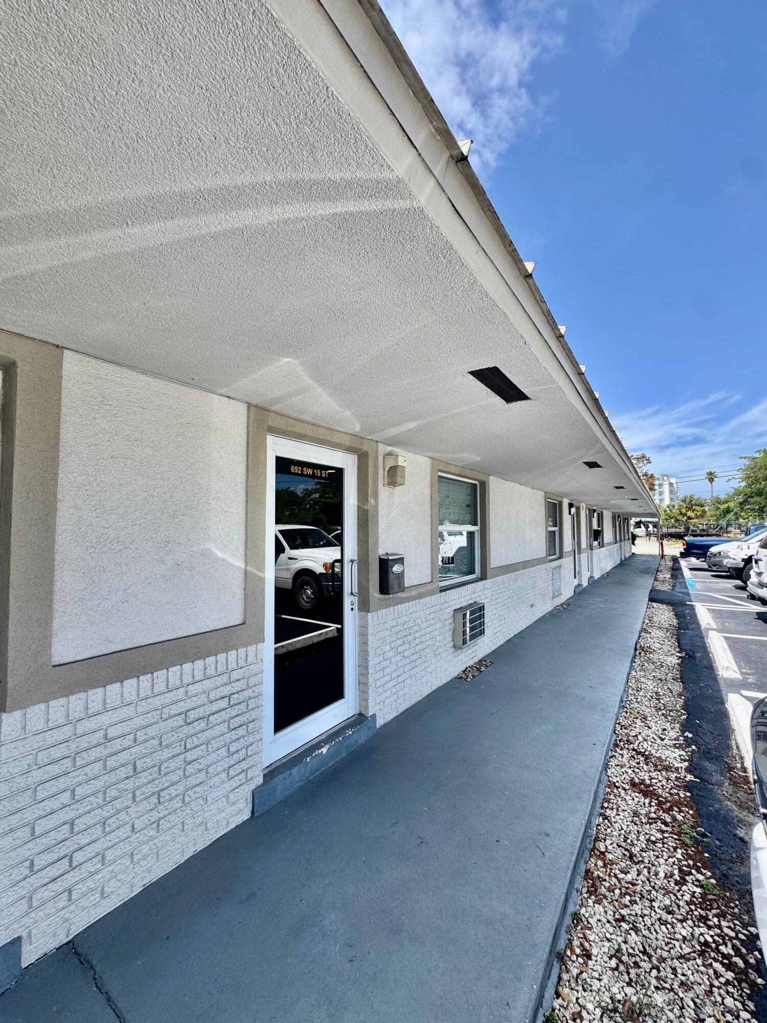 692 SW 15th Street 692, Pompano Beach, FL 33060 — photo 3 of 10