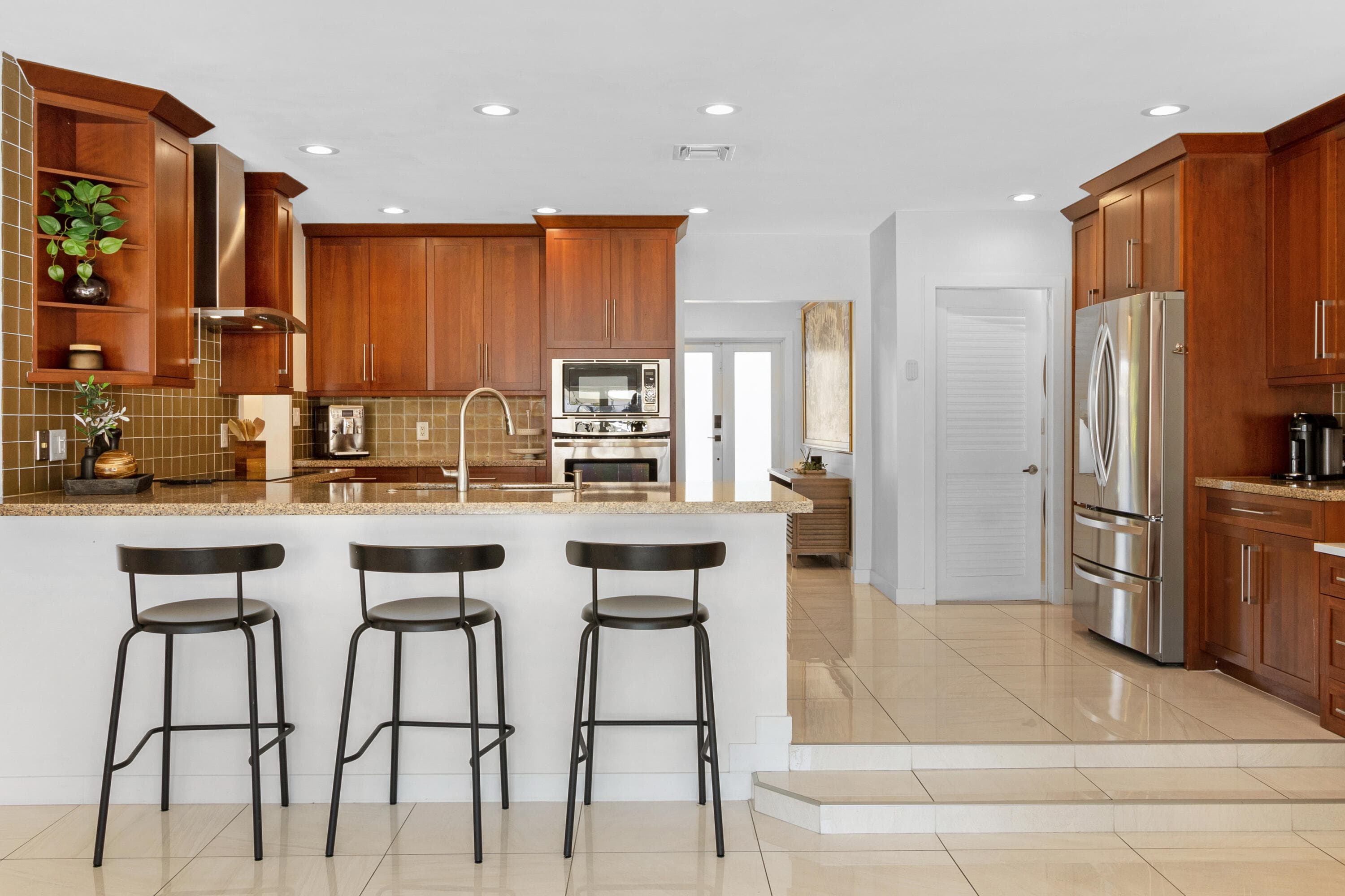 3312 NE 39th Street, Fort Lauderdale, FL 33308 — photo 10 of 57