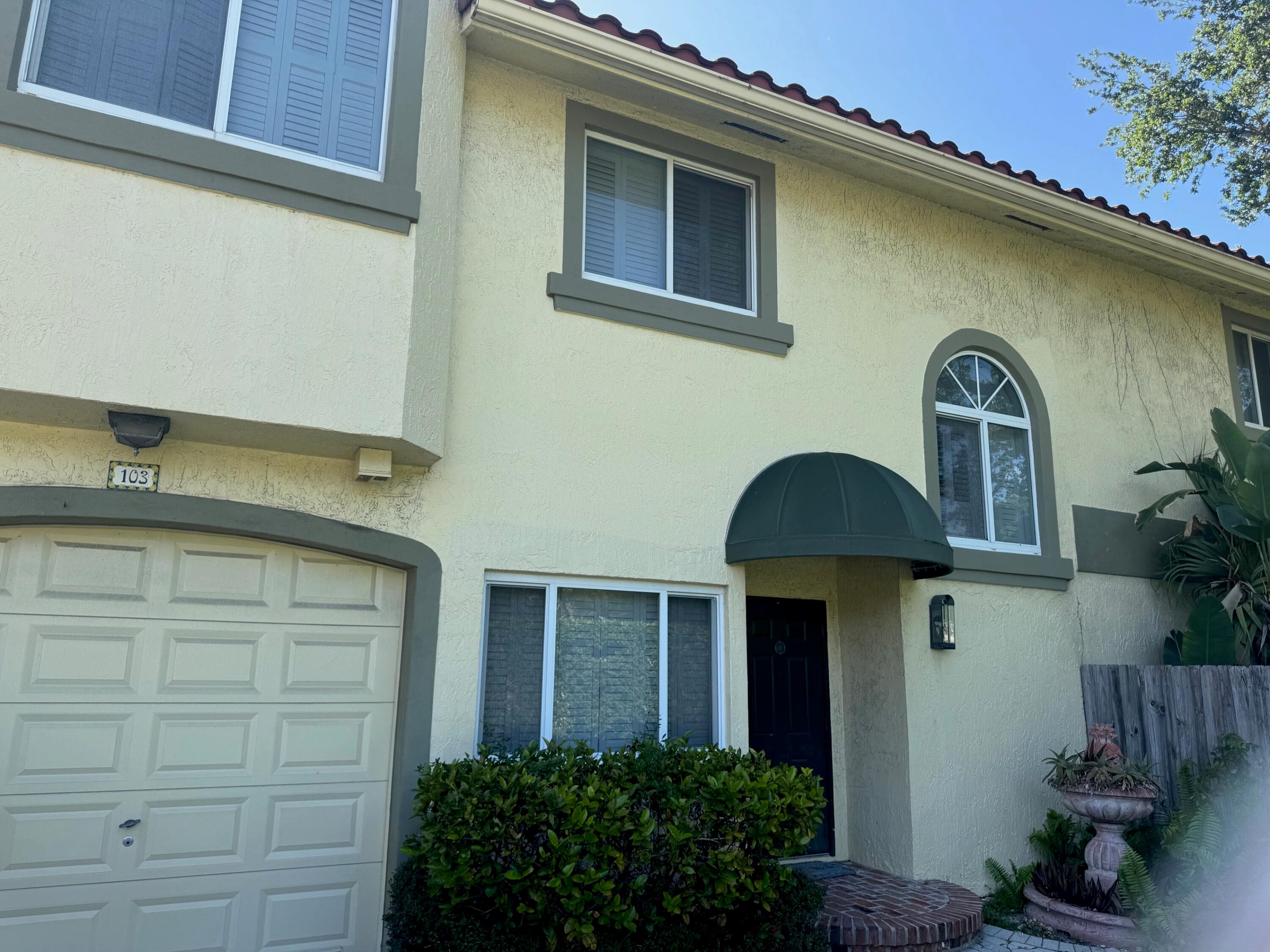 103 NE 14th Avenue 5, Fort Lauderdale, FL 33301 — photo 3 of 17