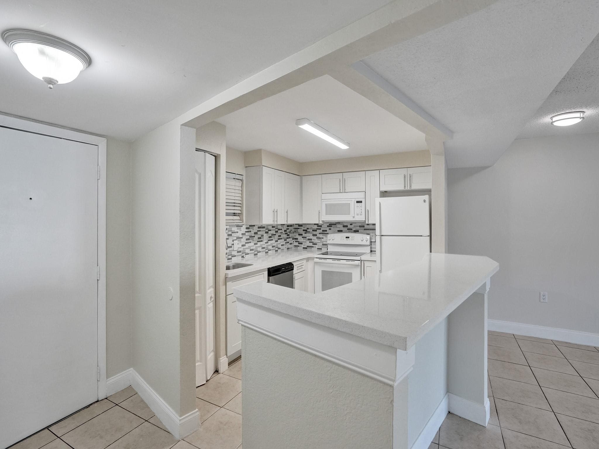 4205 N University Drive 108, Sunrise, FL 33351 — photo 8 of 41