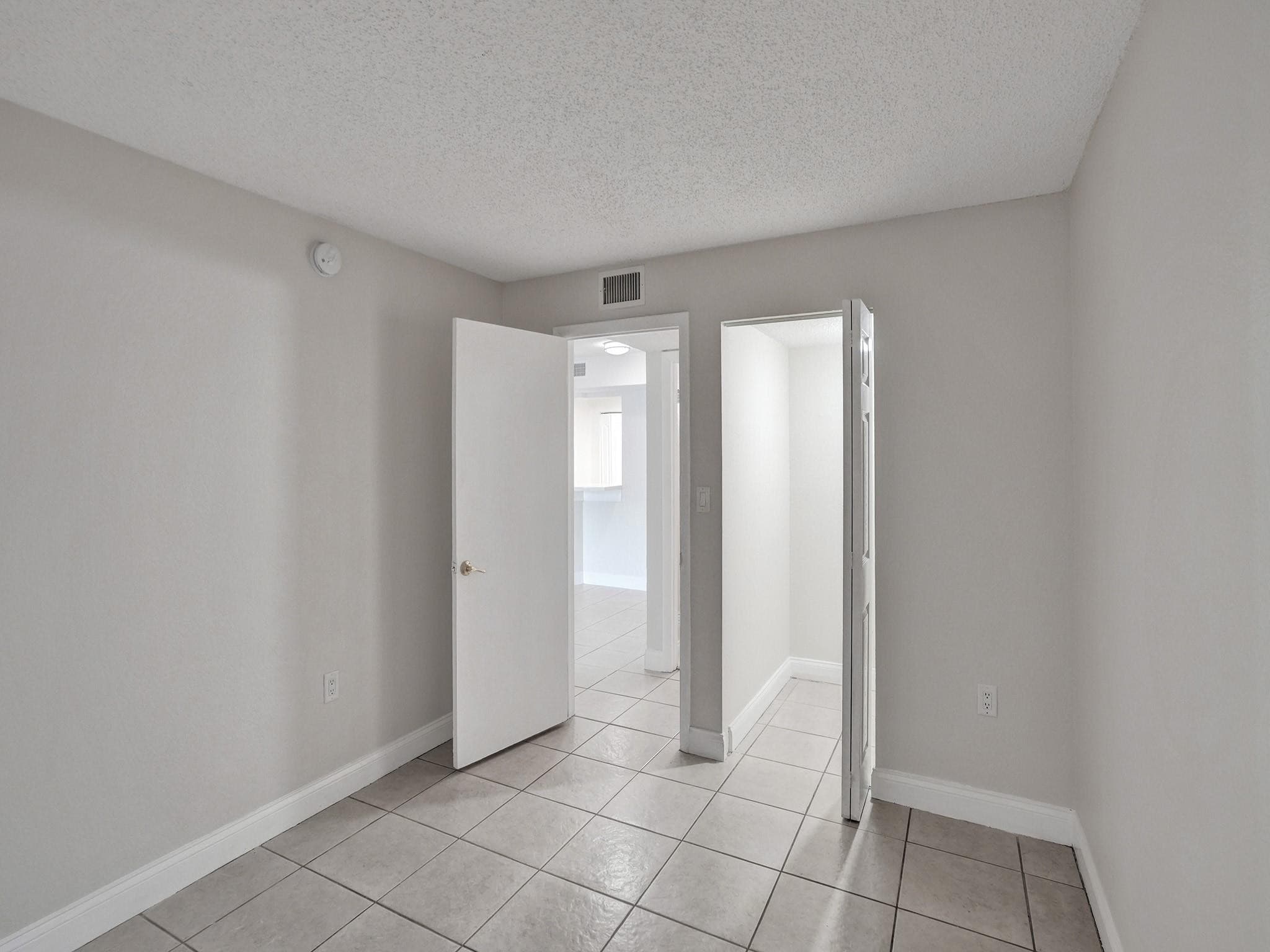 4205 N University Drive 108, Sunrise, FL 33351 — photo 17 of 41