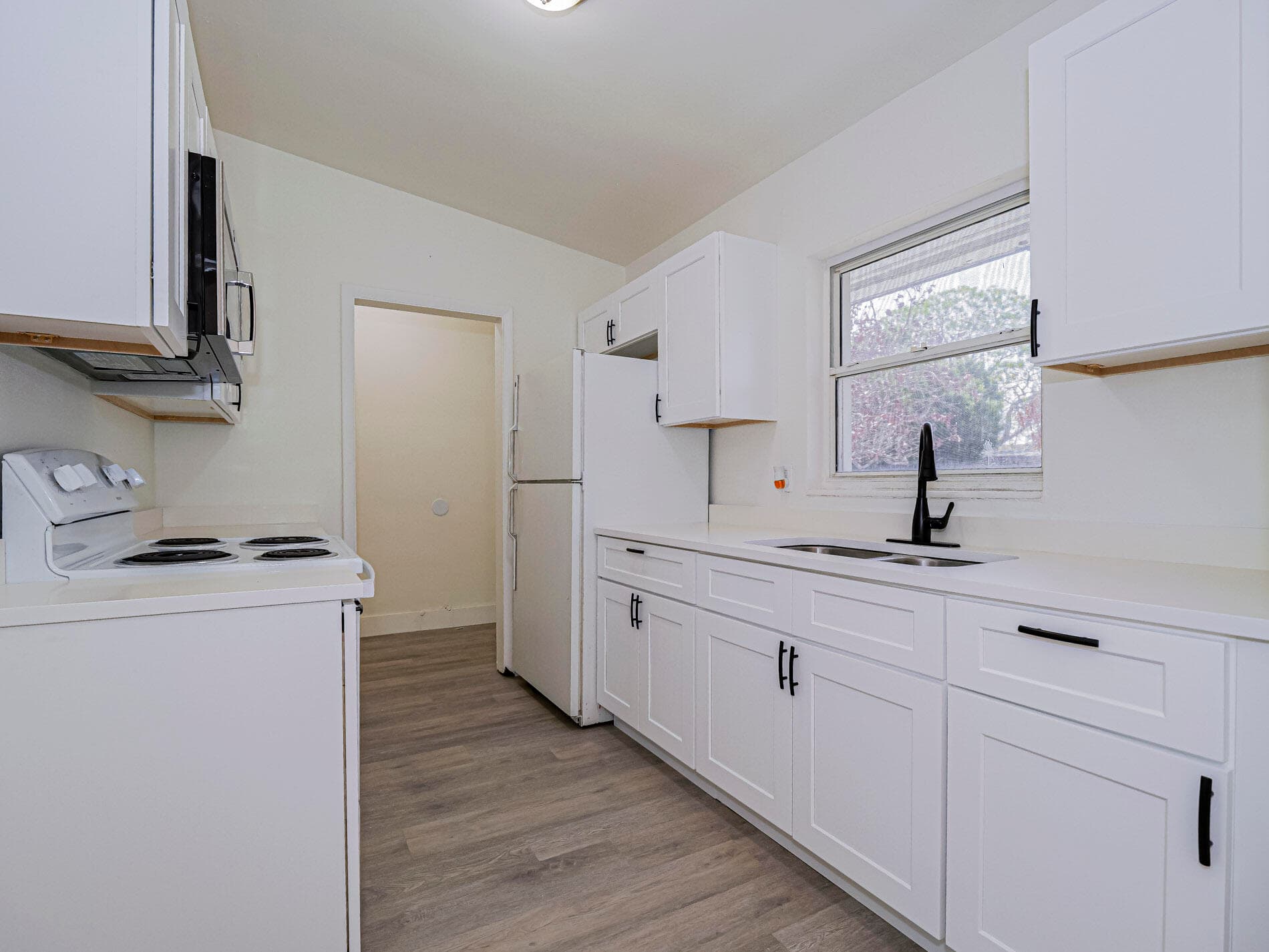 734 5th Place SW, Vero Beach, FL 32962 — photo 5 of 21
