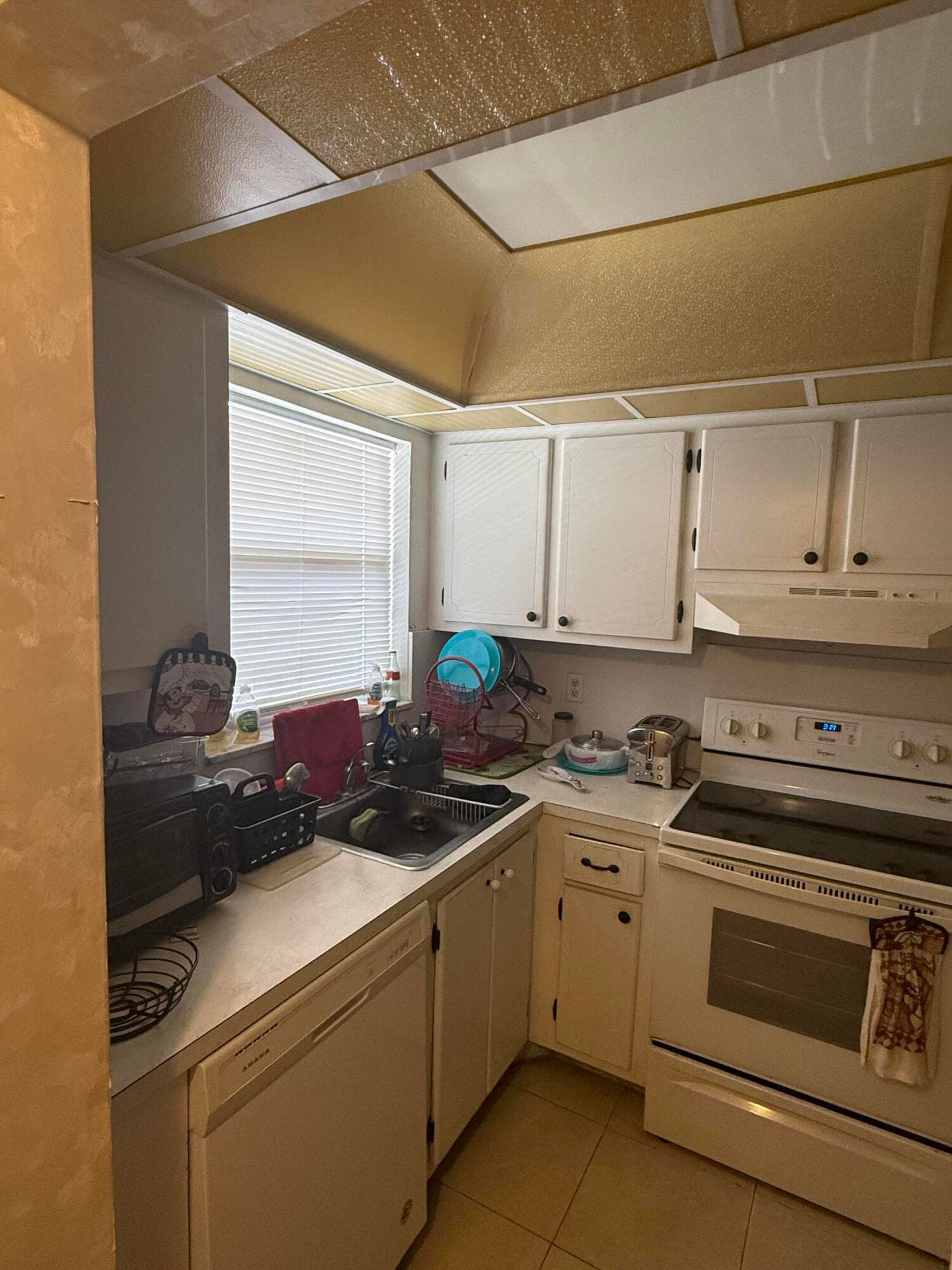 8051 Sunrise Lakes Drive N 210, Sunrise, FL 33322 — photo 17 of 50