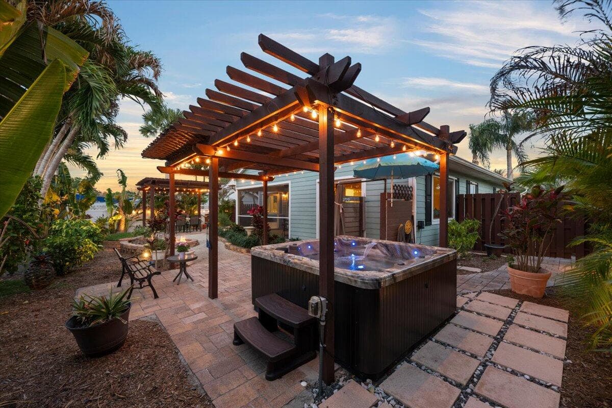 8093 SE Carlton Street, Hobe Sound, FL 33455 — photo 37 of 42
