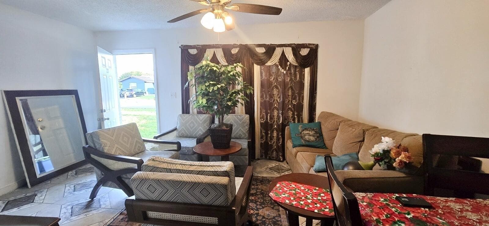233 SE 26th Avenue, Boynton Beach, FL 33435 — photo 4 of 14