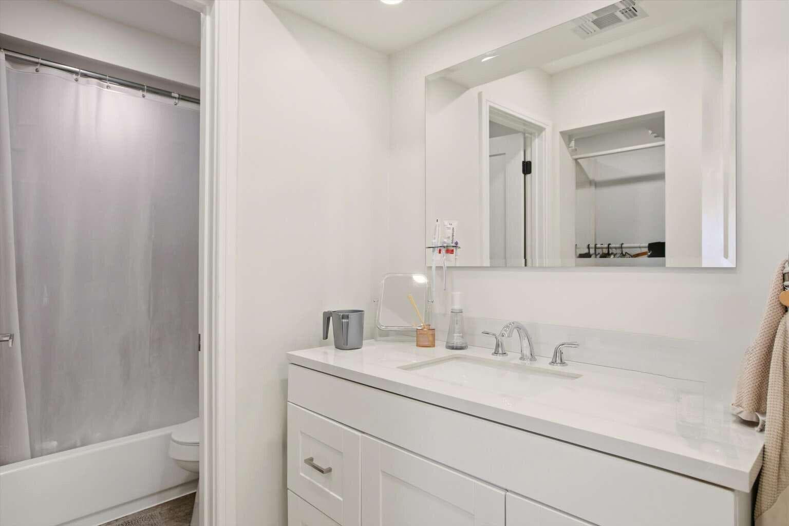 16750 NE 10th Avenue 312, North Miami Beach, FL 33162 — photo 17 of 24