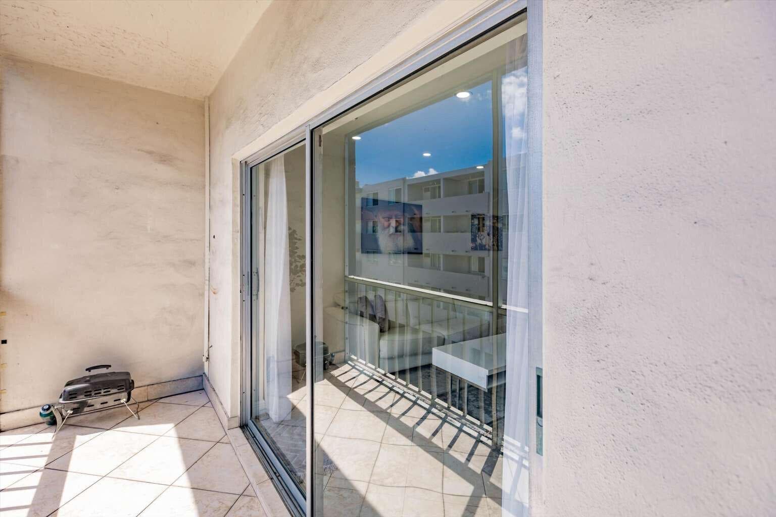 16750 NE 10th Avenue 312, North Miami Beach, FL 33162 — photo 21 of 24