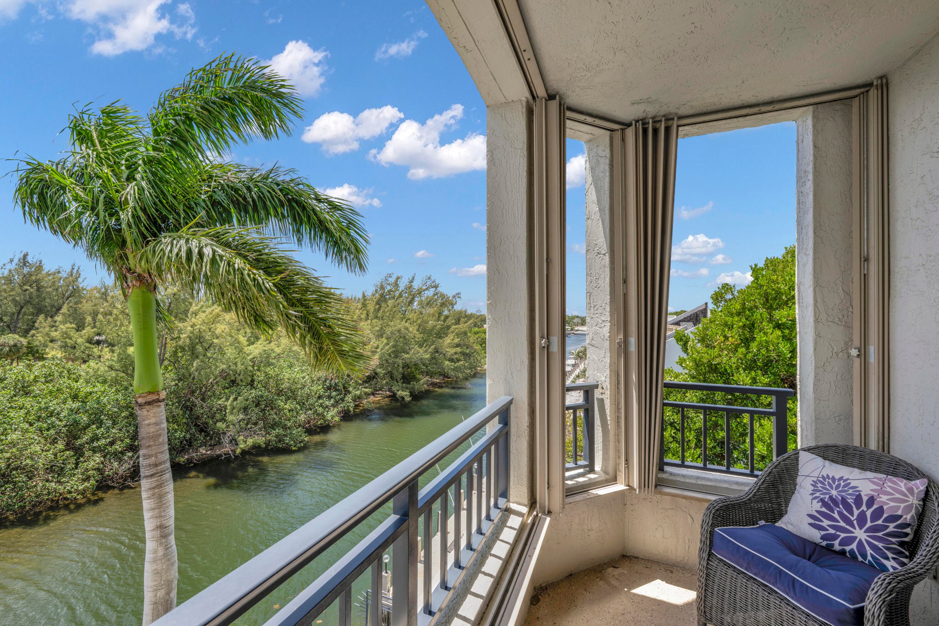 2880 NE 14th St Causeway 413, Pompano Beach, FL 33062 — photo 9 of 37