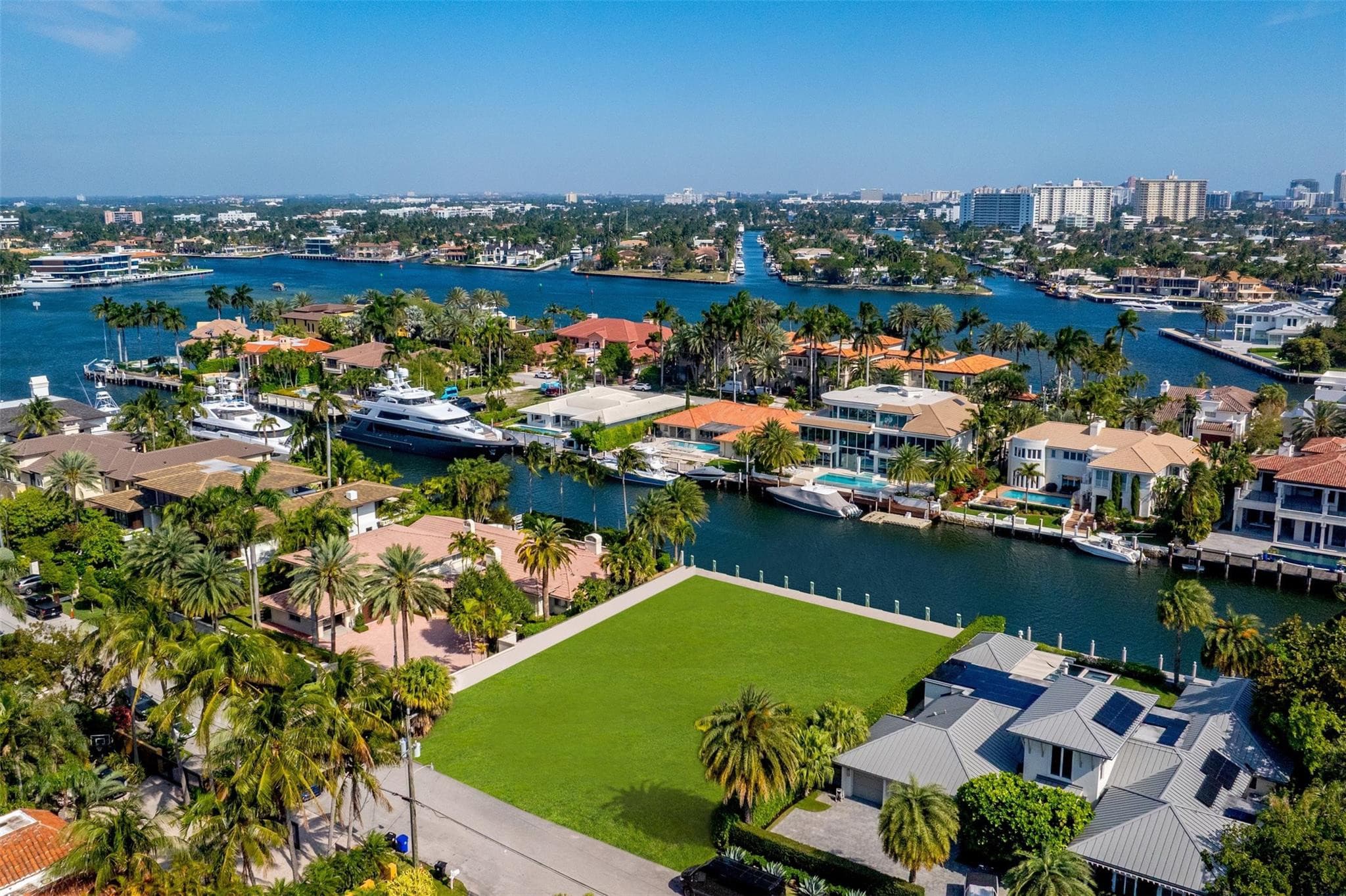 2455 Del Lago Drive, Fort Lauderdale, FL 33316 — photo 3 of 7