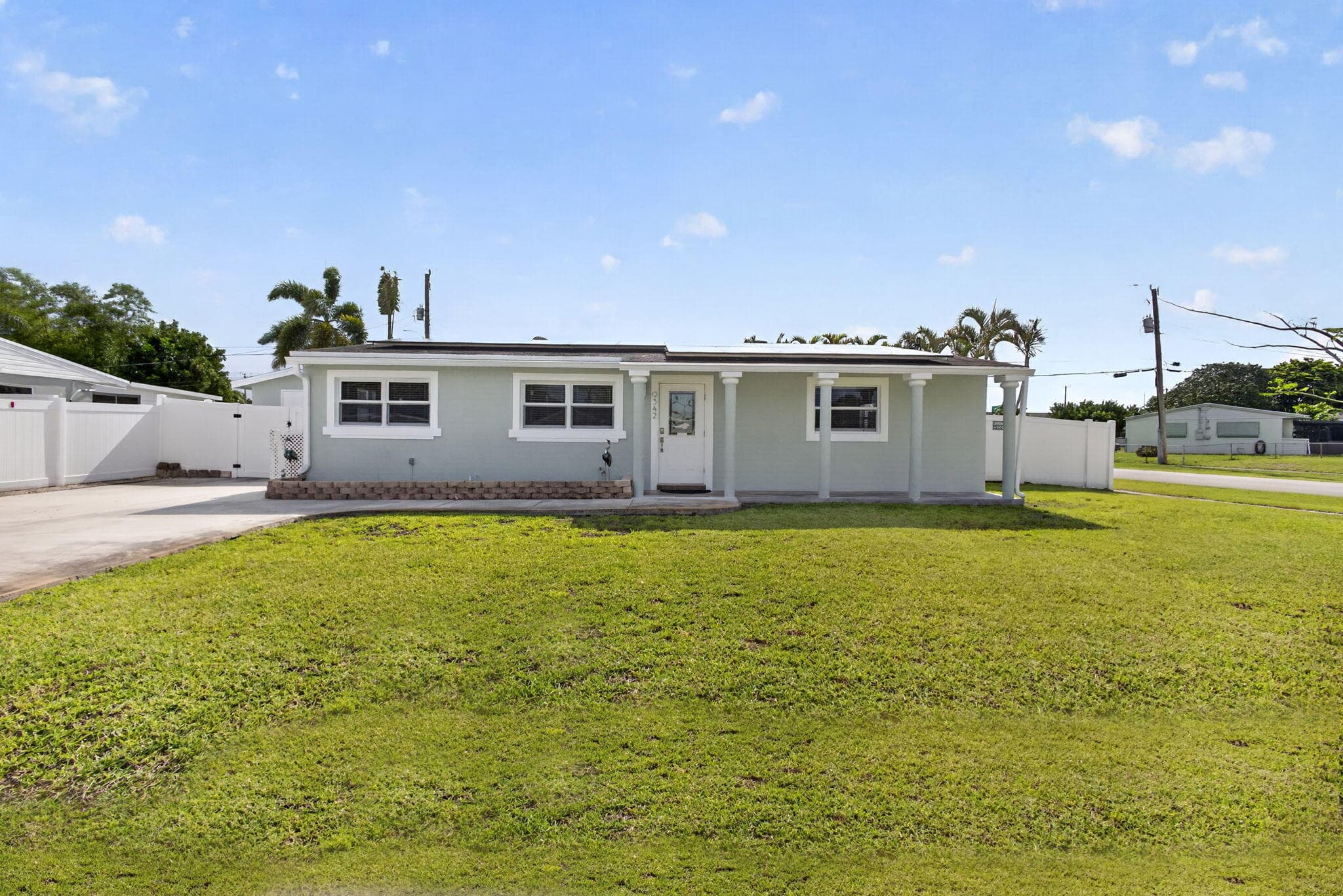 9342 Bloomfield Drive, Palm Beach Gardens, FL 33410 — photo 1 of 37