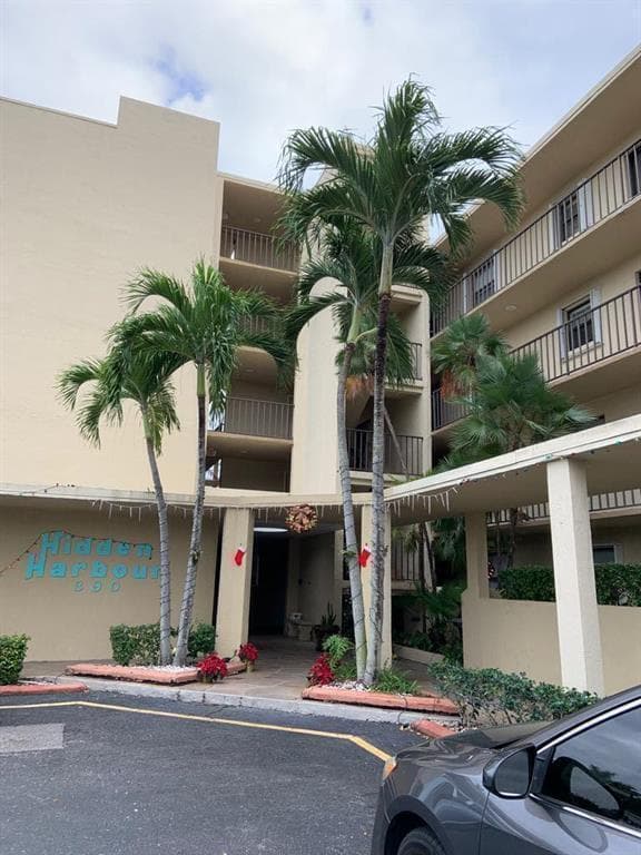 890 N Federal Highway 405, Lantana, FL 33462 — photo 2 of 36