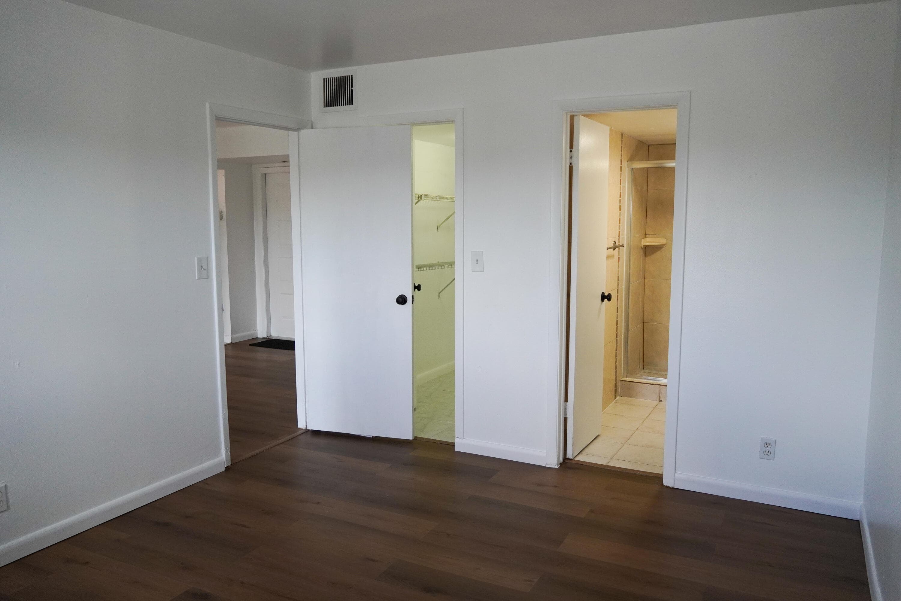 Condominium in Sunrise — photo 7 of 18