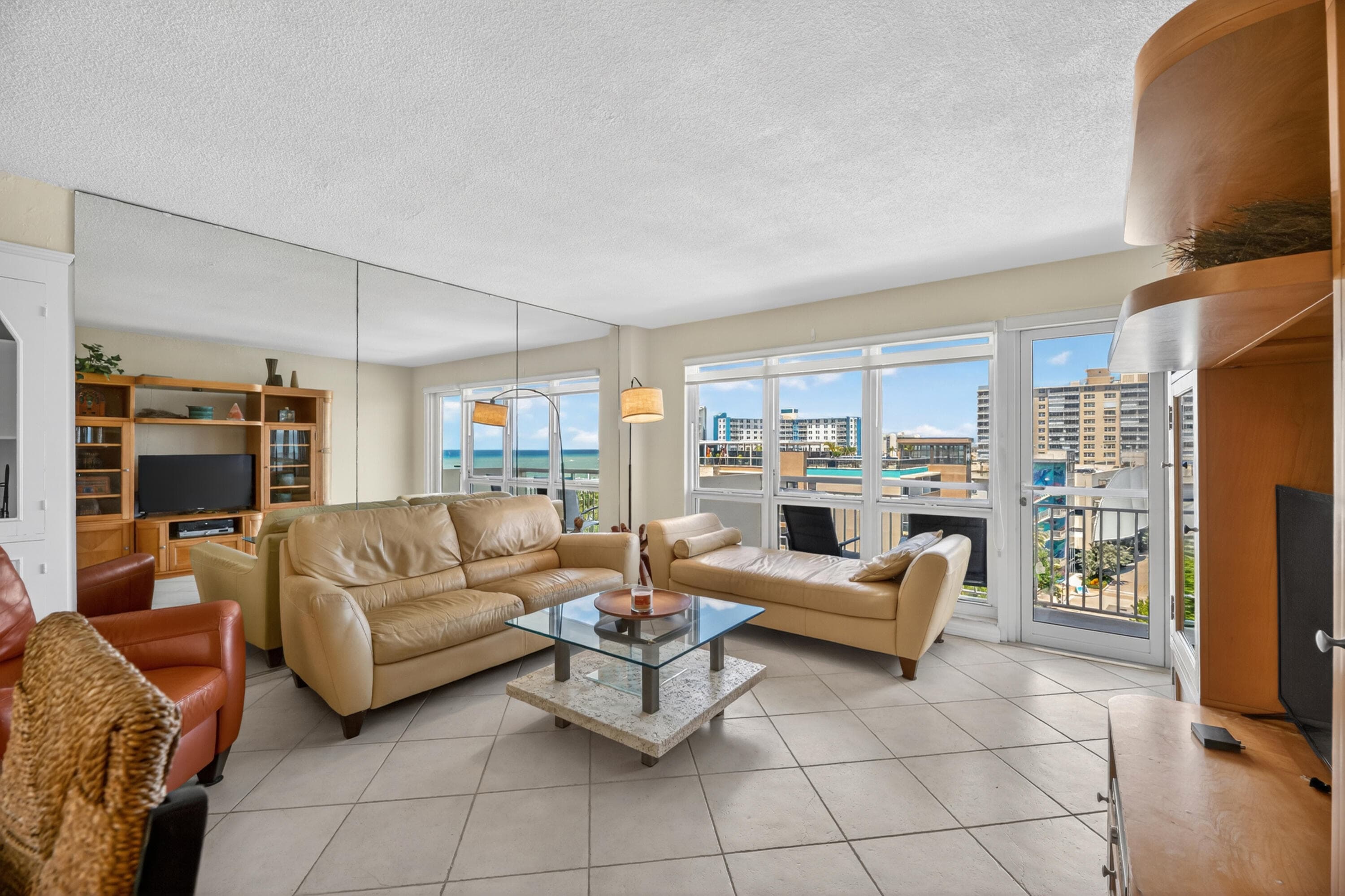 133 N Pompano Beach Boulevard 708, Pompano Beach, FL 33062 — photo 3 of 32