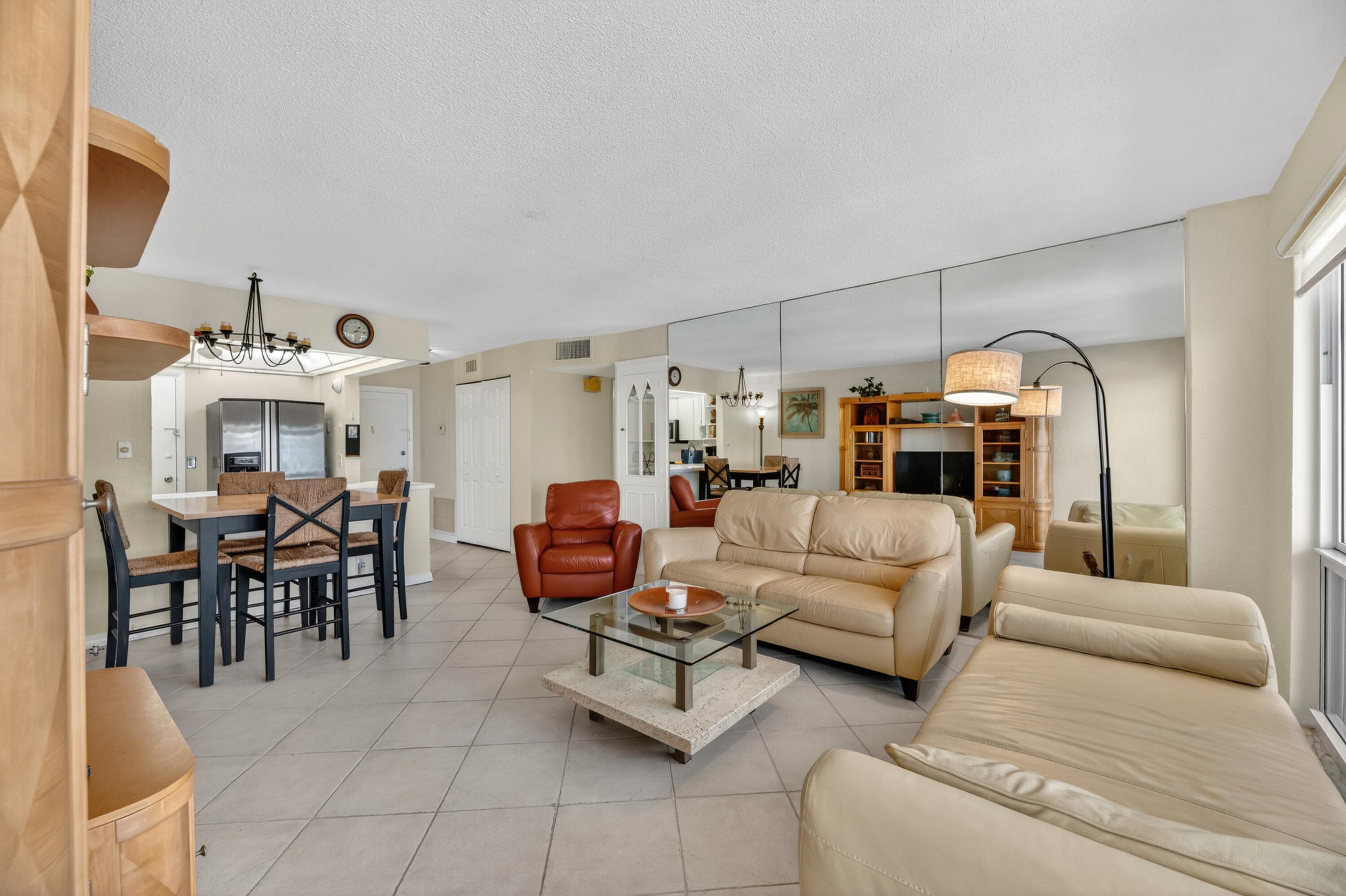 133 N Pompano Beach Boulevard 708, Pompano Beach, FL 33062 — photo 4 of 32