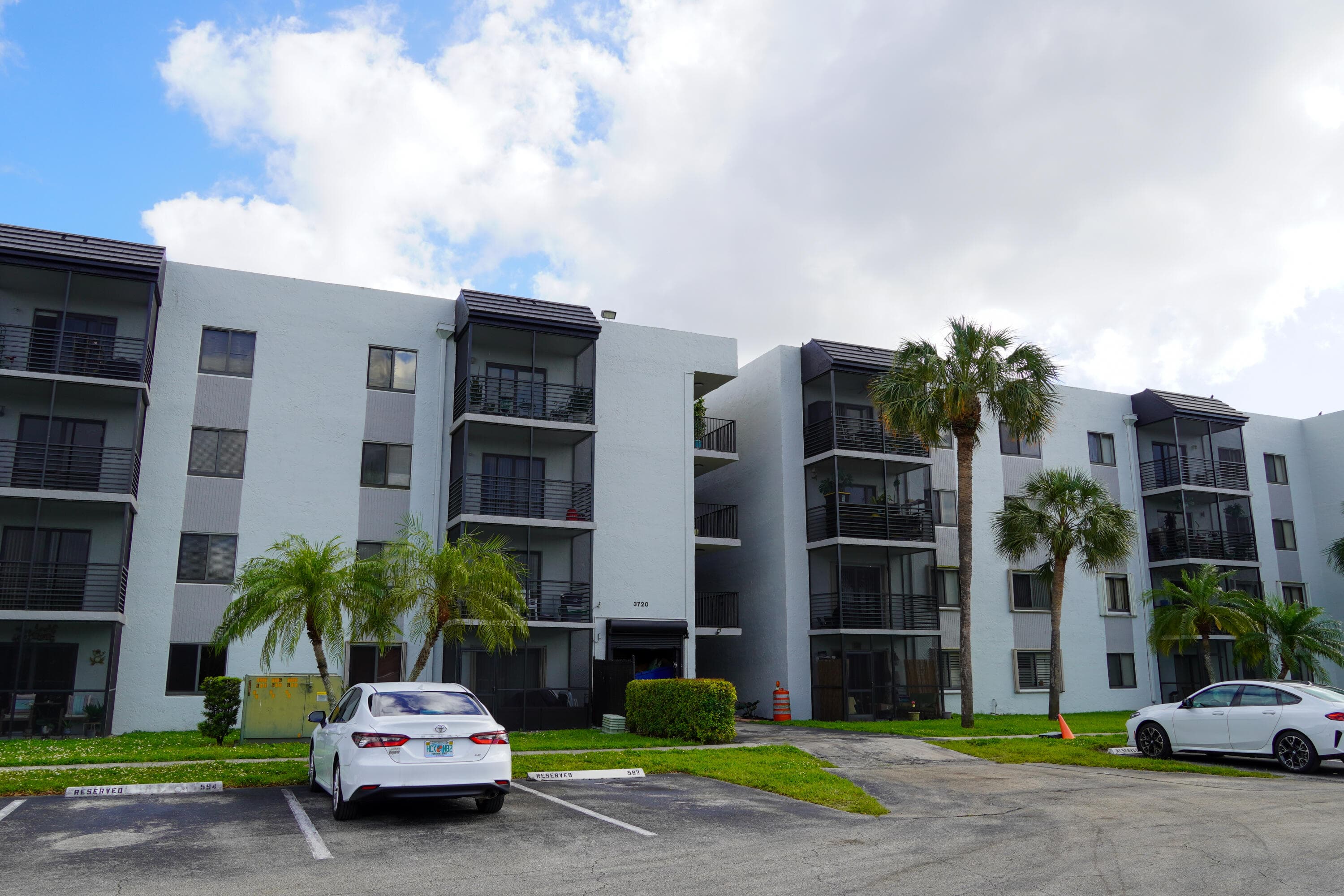 Condominium in Sunrise — photo 18 of 18