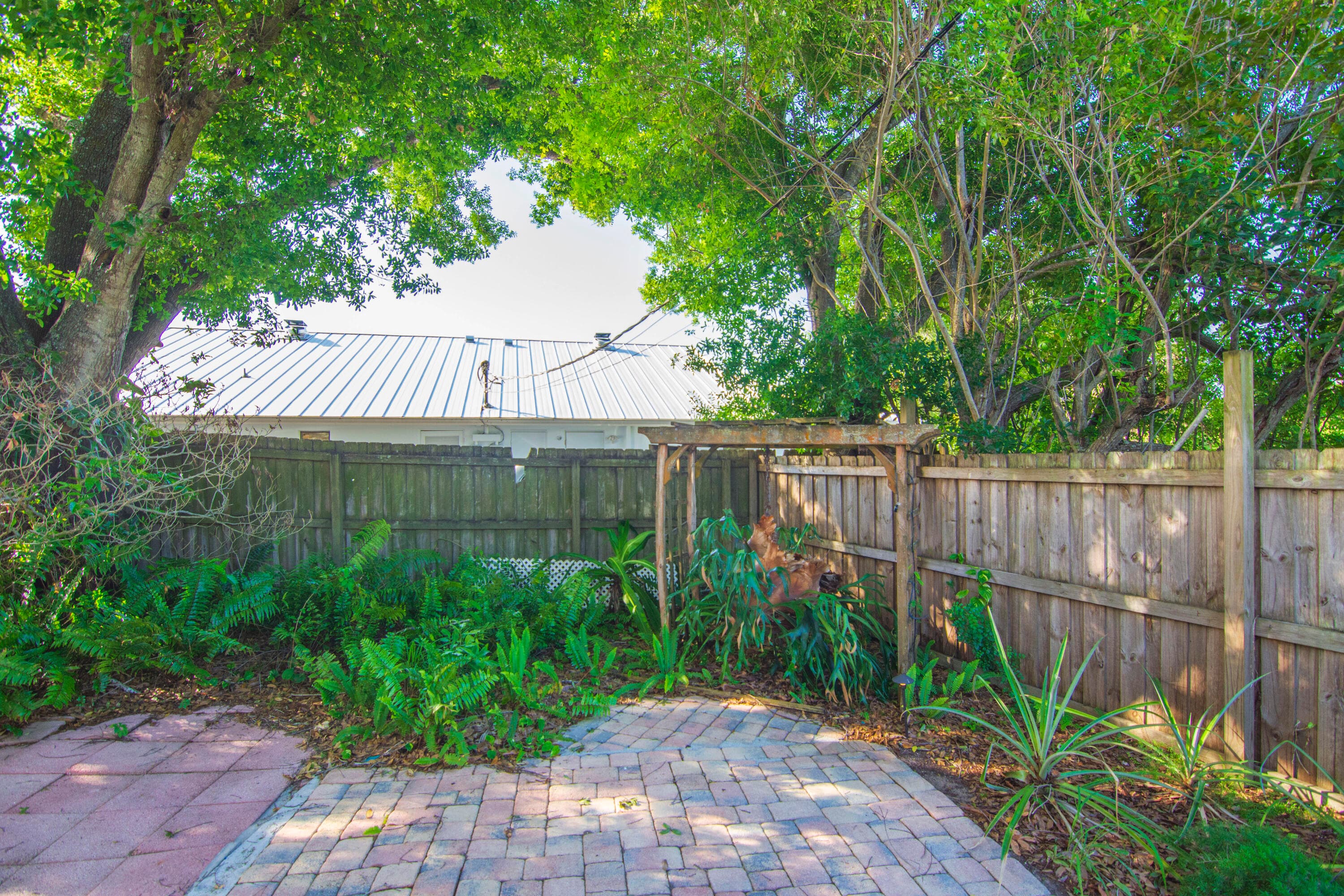 1545 Highland Avenue, Vero Beach, FL 32960 — photo 3 of 28