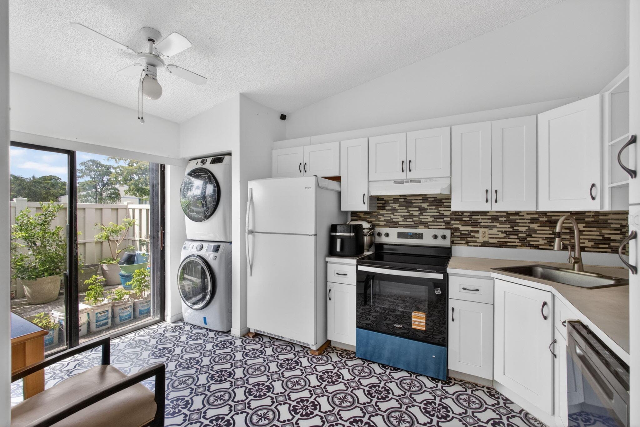 1025 Green Pine Boulevard F, West Palm Beach, FL 33409 — photo 28 of 41