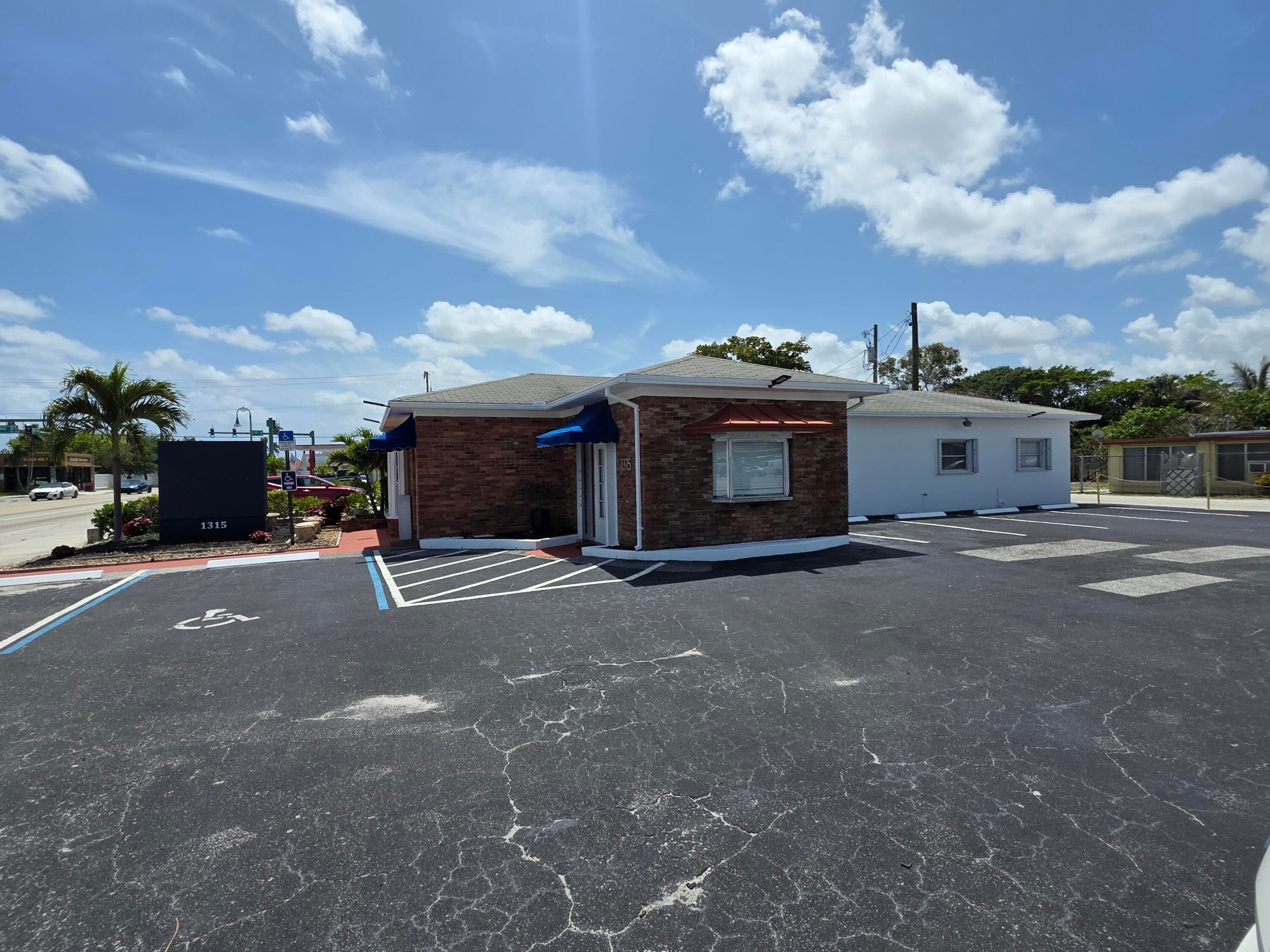 1315 N Dixie Highway 3, Lake Worth Beach, FL 33460 — photo 3 of 16
