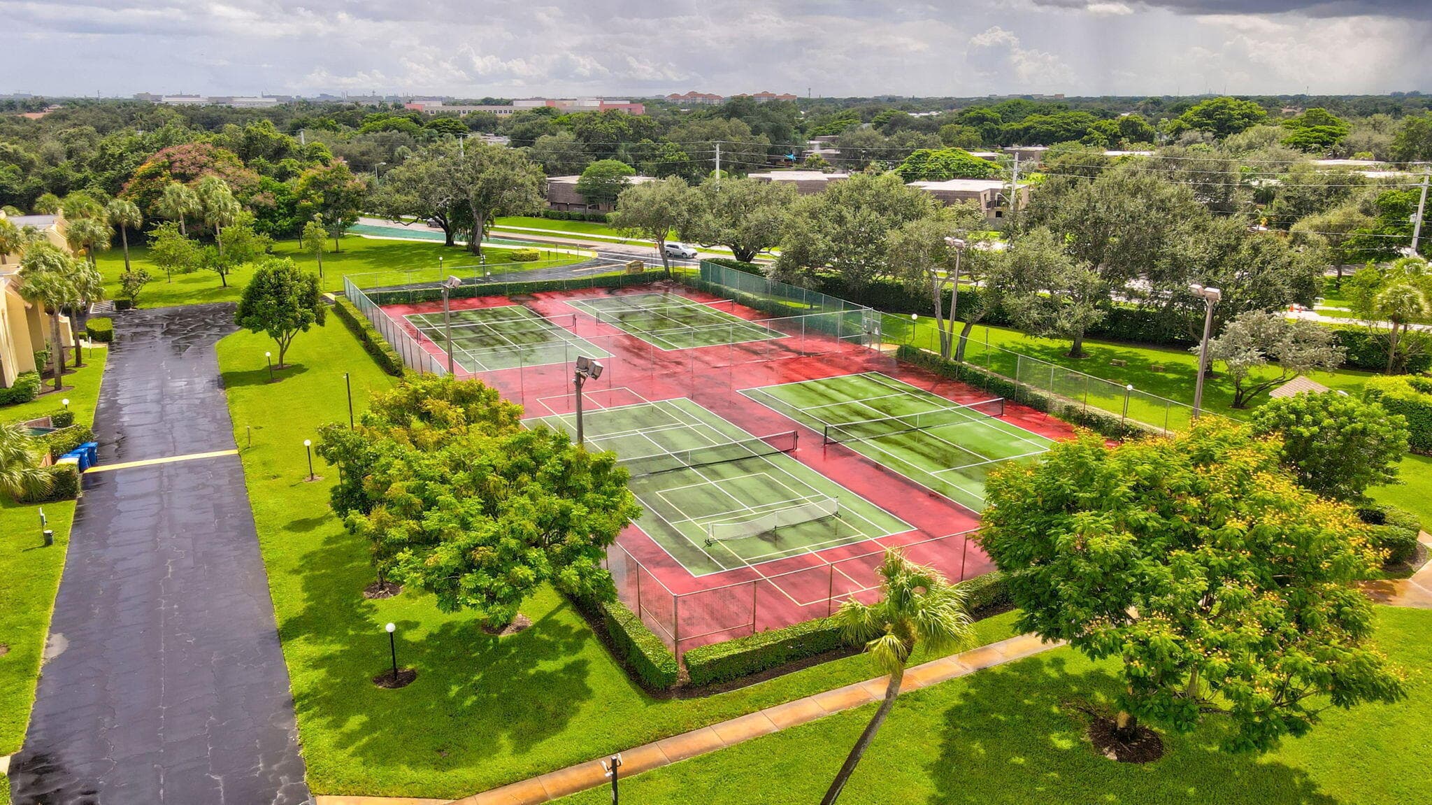 2825 SW 22nd Avenue 201, Delray Beach, FL 33445 — photo 4 of 30