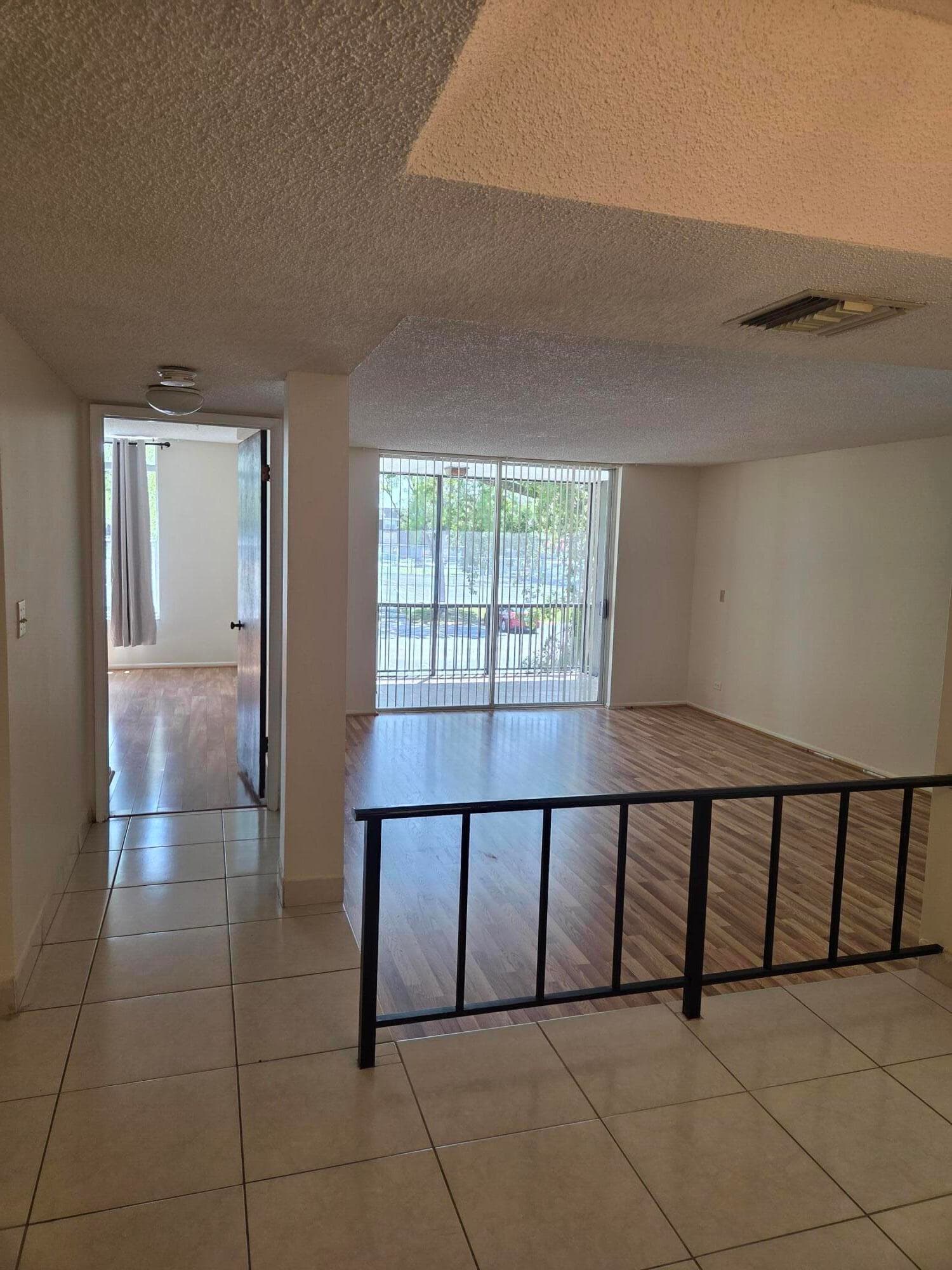 3750 Inverrary Drive 2c, Lauderhill, FL 33319 — photo 2 of 12