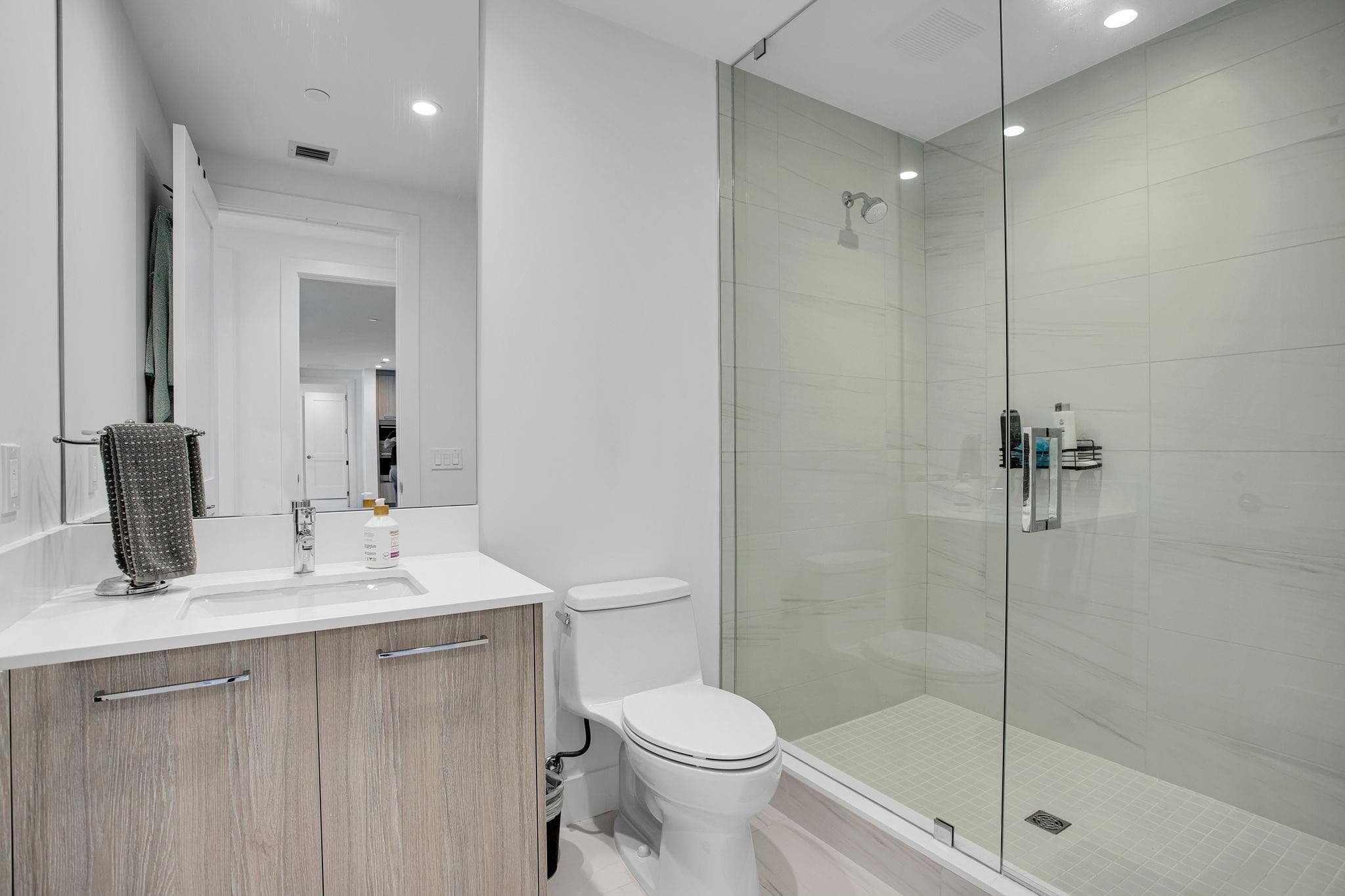 153 N Seabreeze Boulevard 1601, Fort Lauderdale, FL 33304 — photo 32 of 58